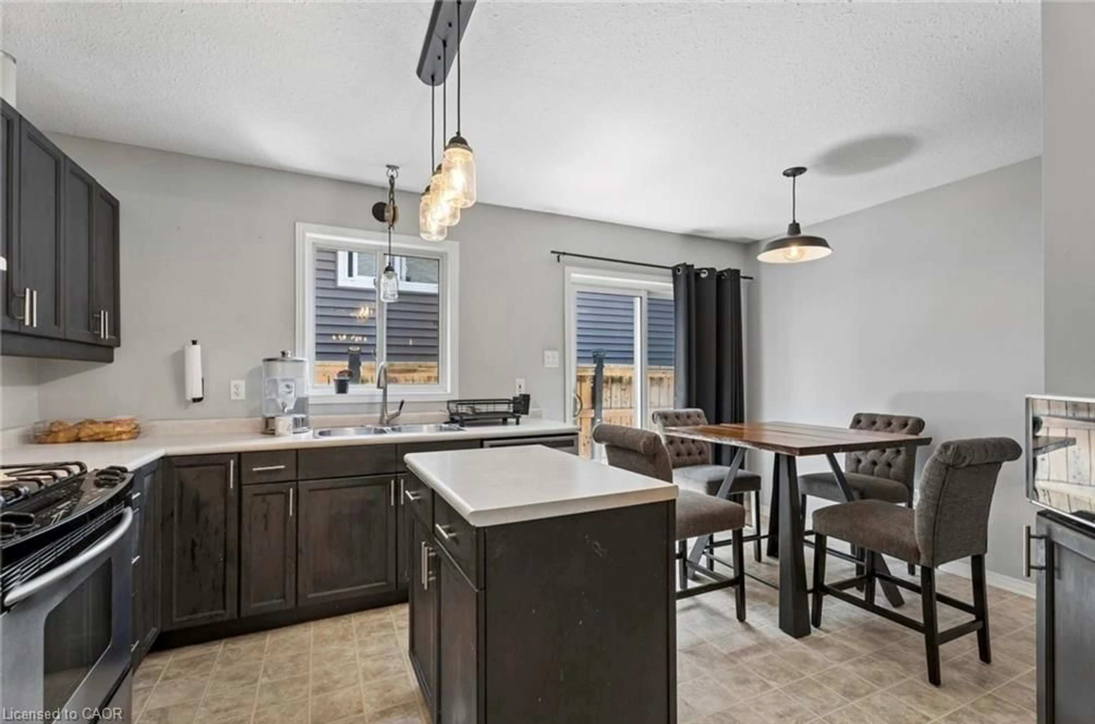 Open concept kitchen, ceramic/tile floor for 56 Golden Acres Dr, Smithville Ontario L0R 2A0