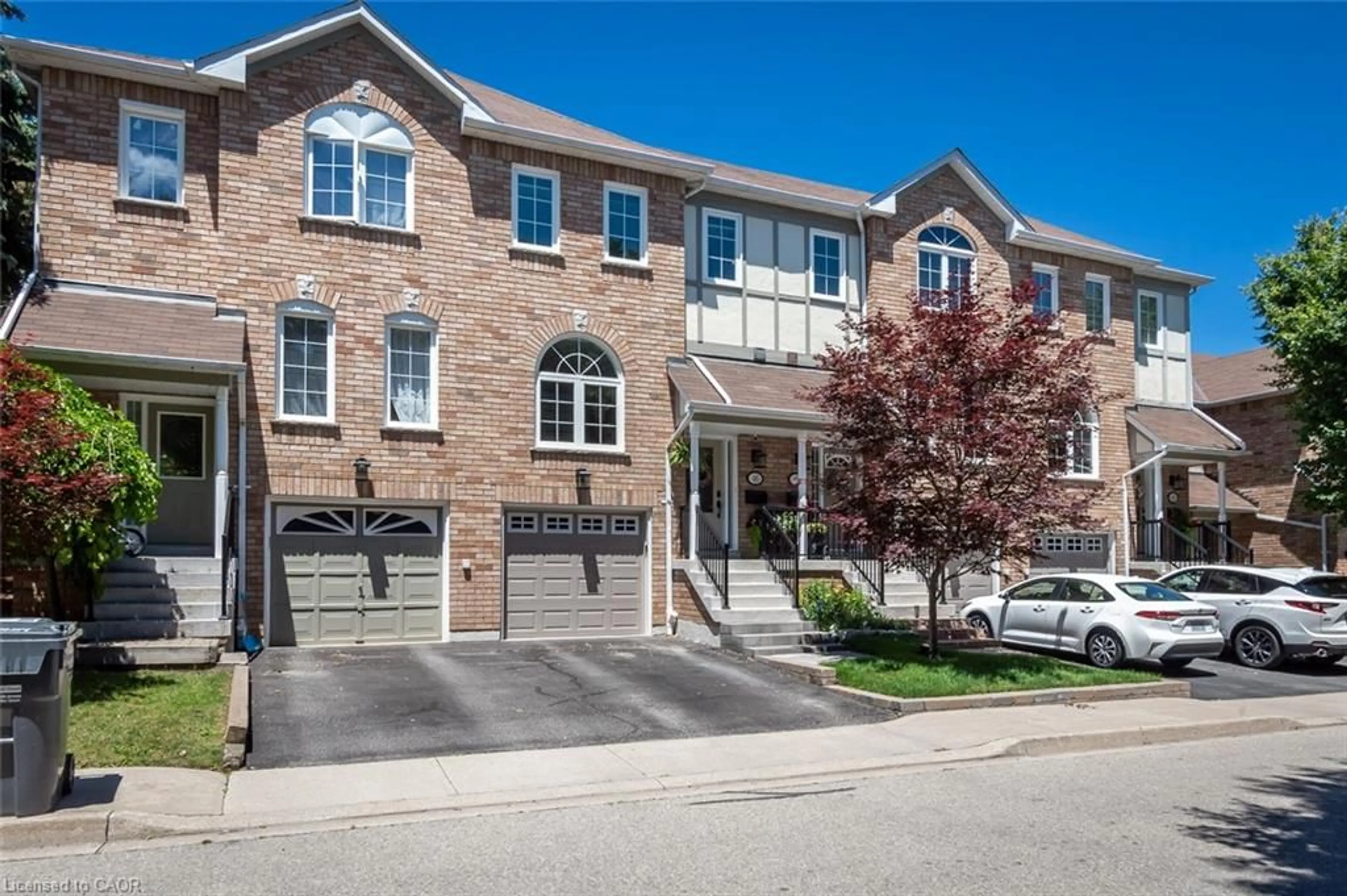 Home with brick exterior material, street for 2350 Britannia Rd #46, Mississauga Ontario L5M 6A7