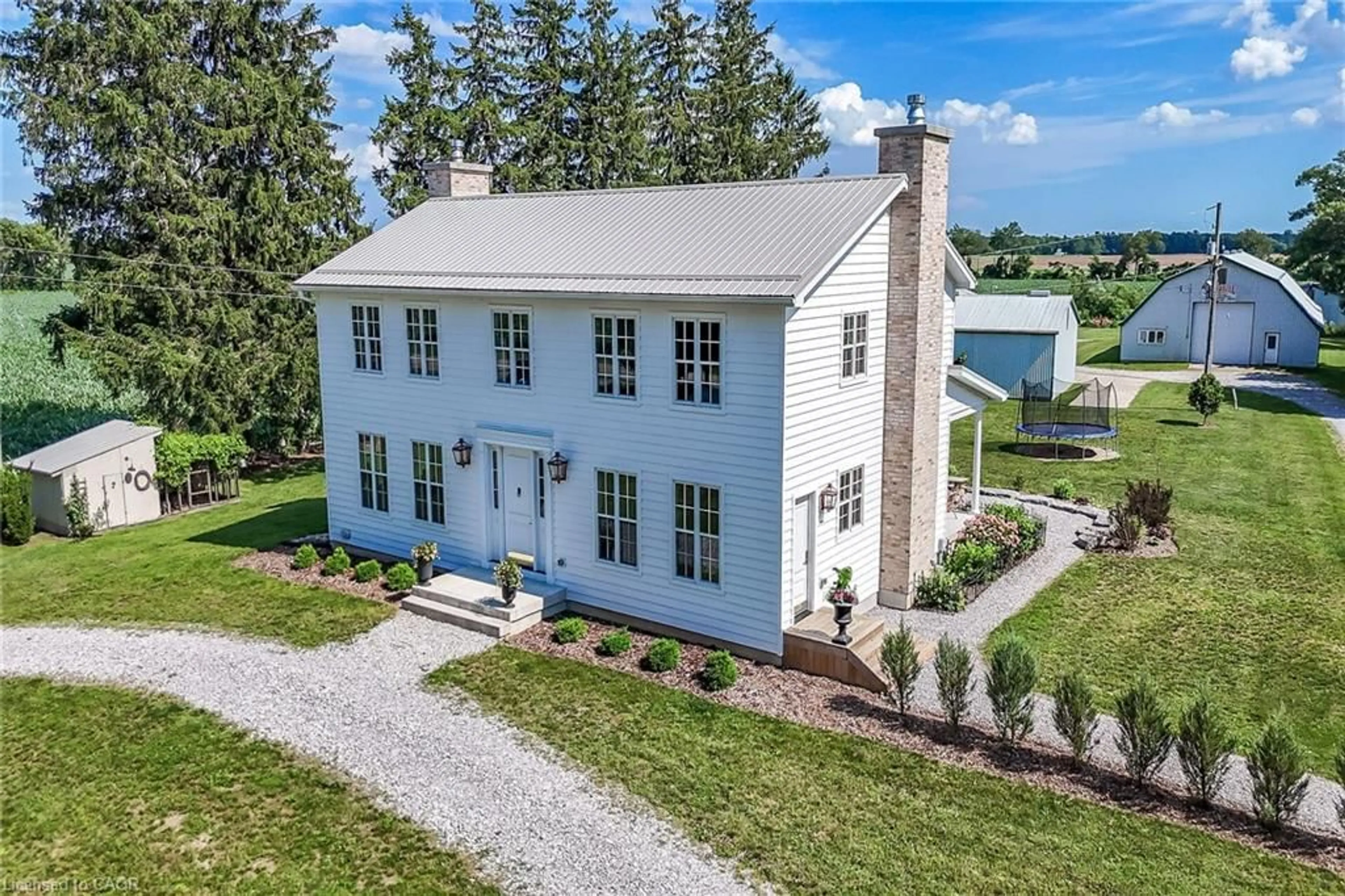 A pic from outside/outdoor area/front of a property/back of a property/a pic from drone, building for 91 Golf Links Rd, Burford Ontario N0E 1A0