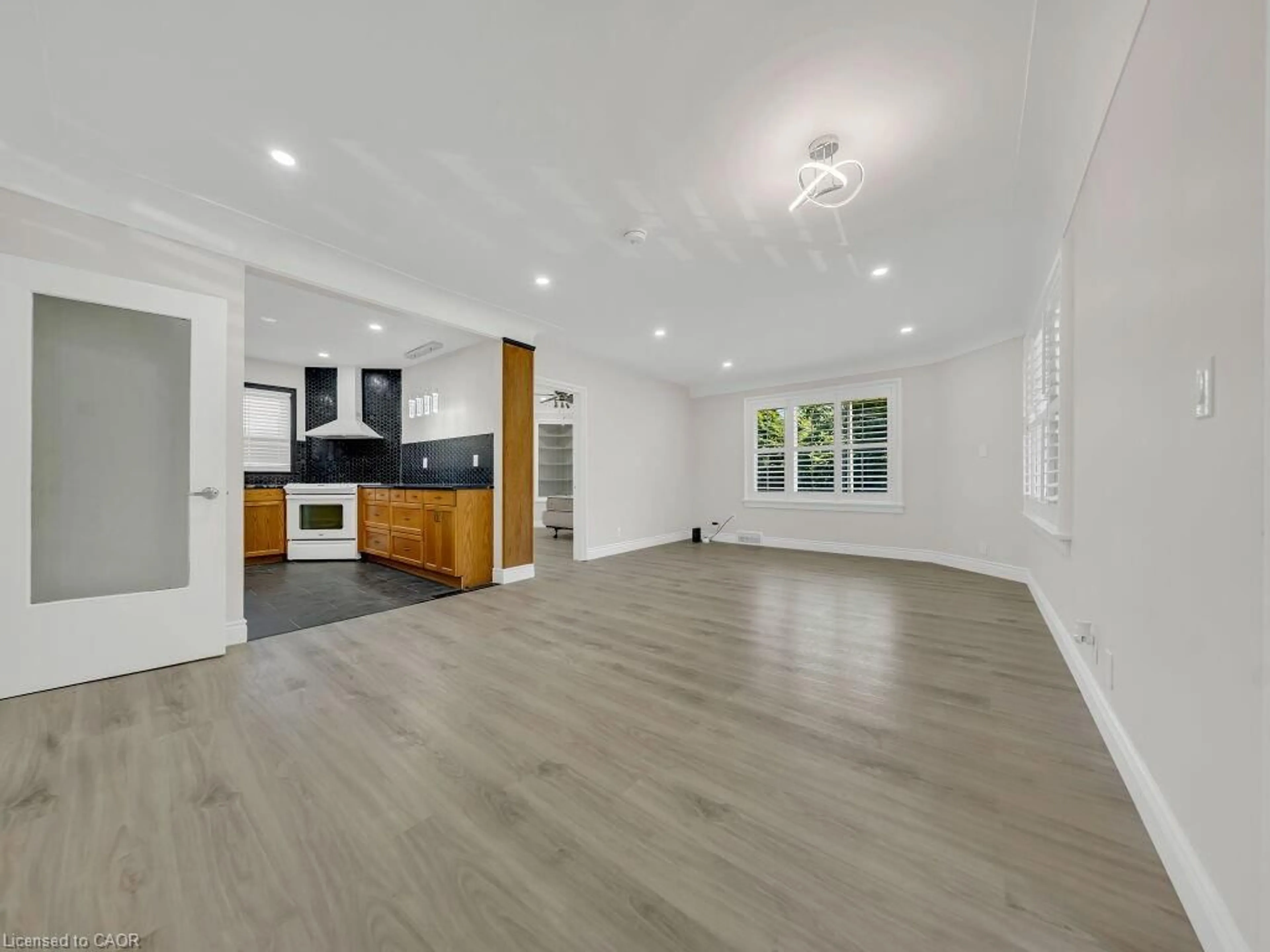 Open concept kitchen, unknown for 271 Bedford Rd, Kitchener Ontario N2G 3A7
