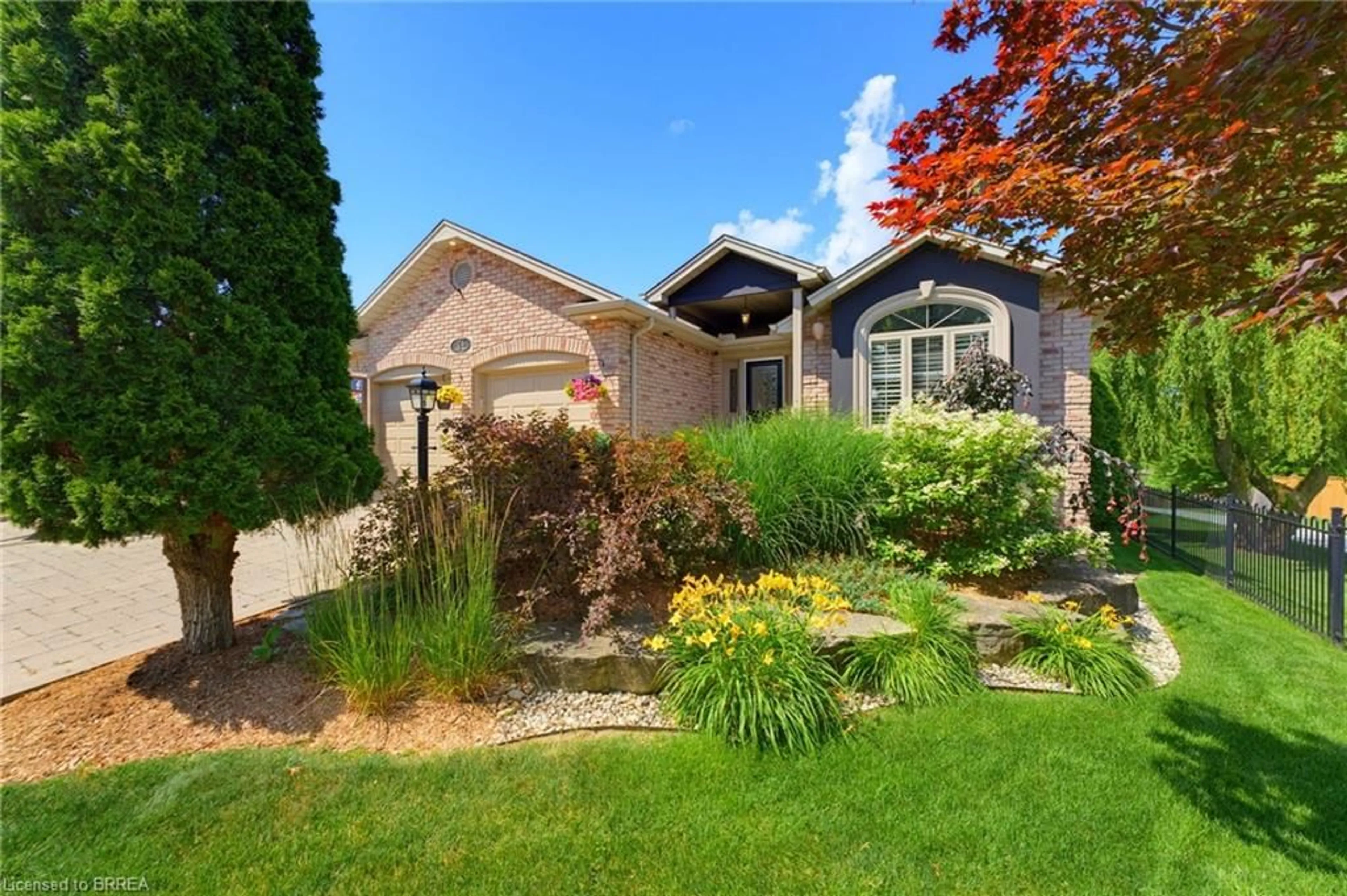 Home with brick exterior material, street for 74 Court Dr, Paris Ontario N3L 4G7
