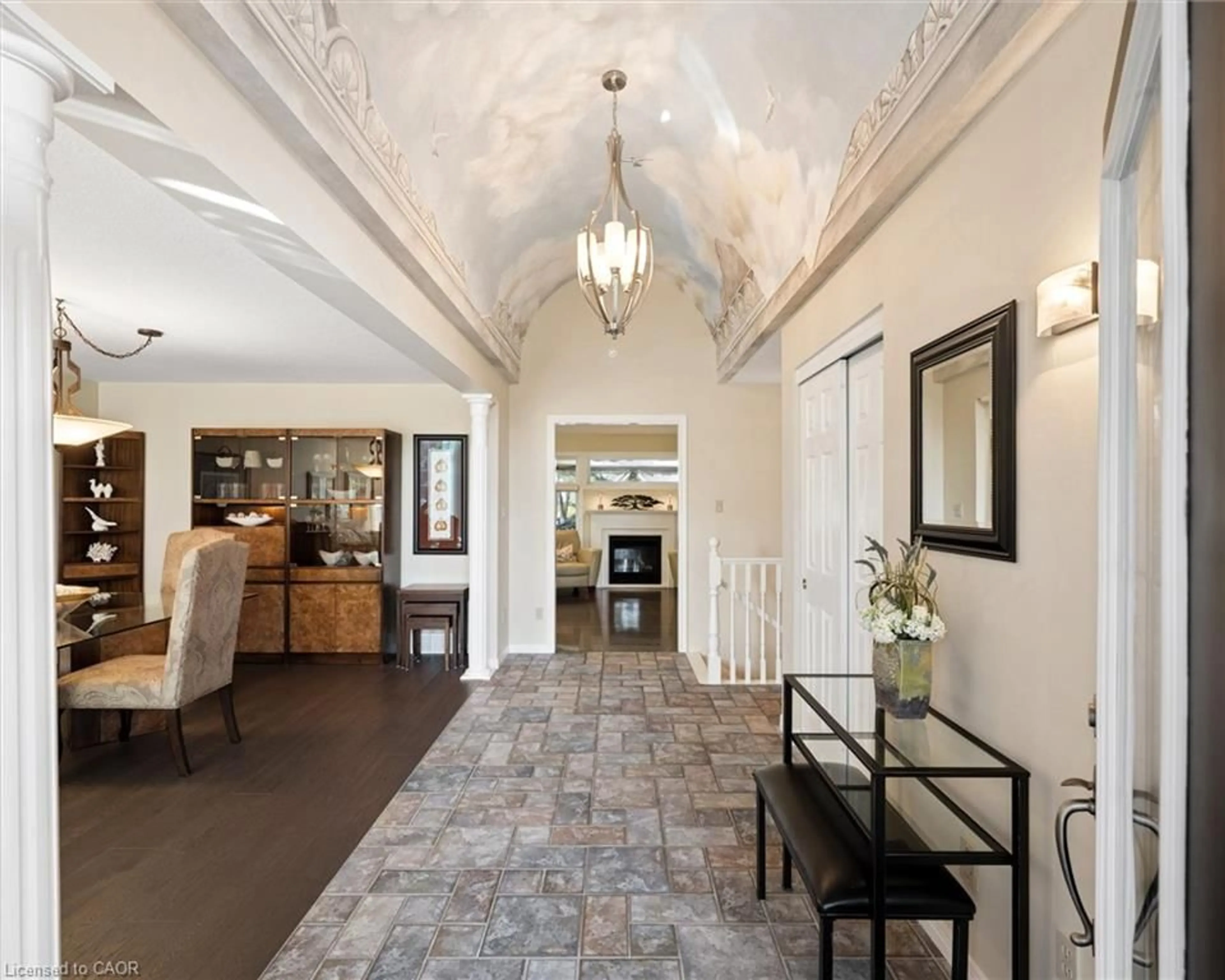 Indoor foyer for 28 Sun Valley Dr, Baden Ontario N3A 3P9