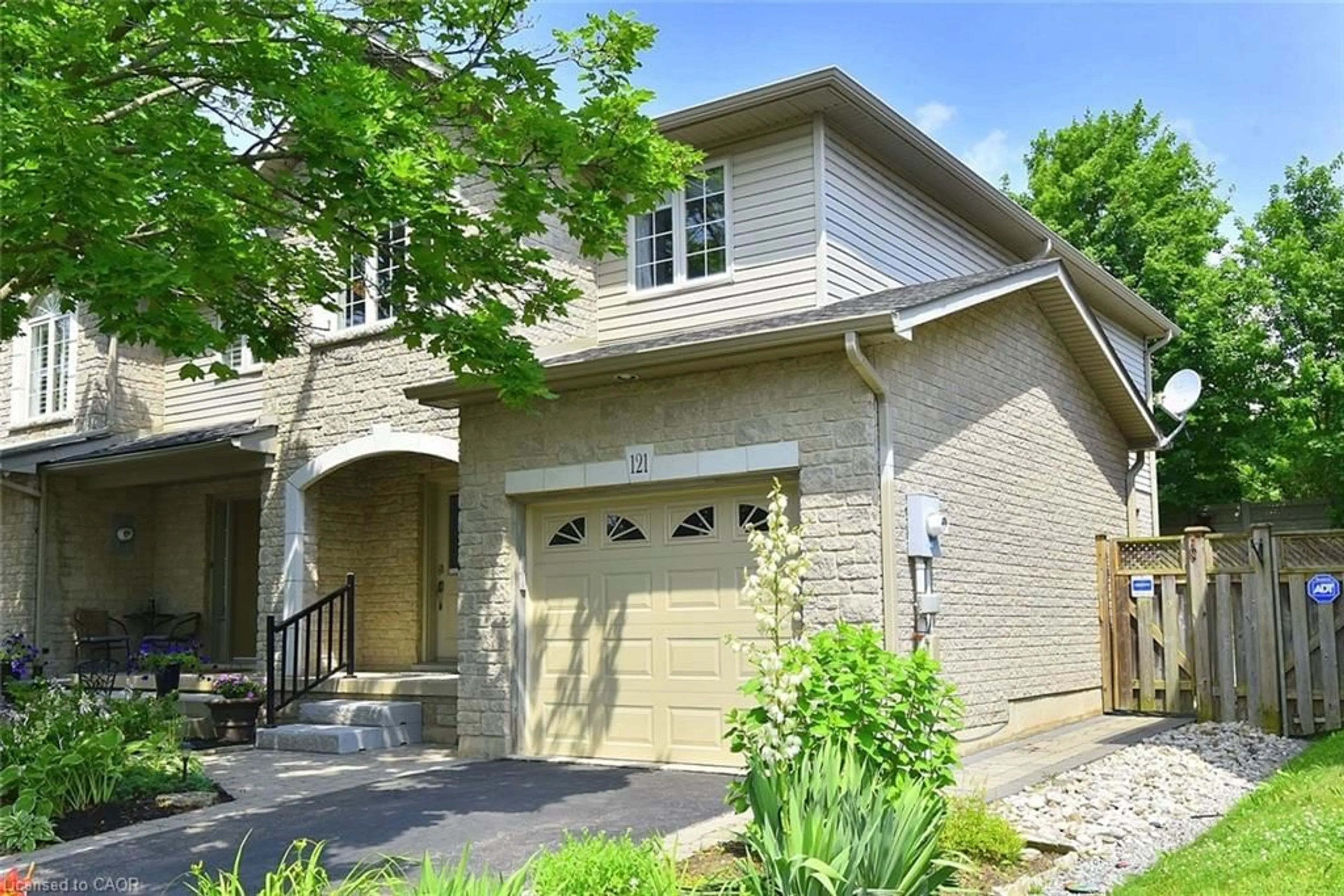 Home with brick exterior material, street for 121 Foxborough Dr, Ancaster Ontario L9G 4Z1