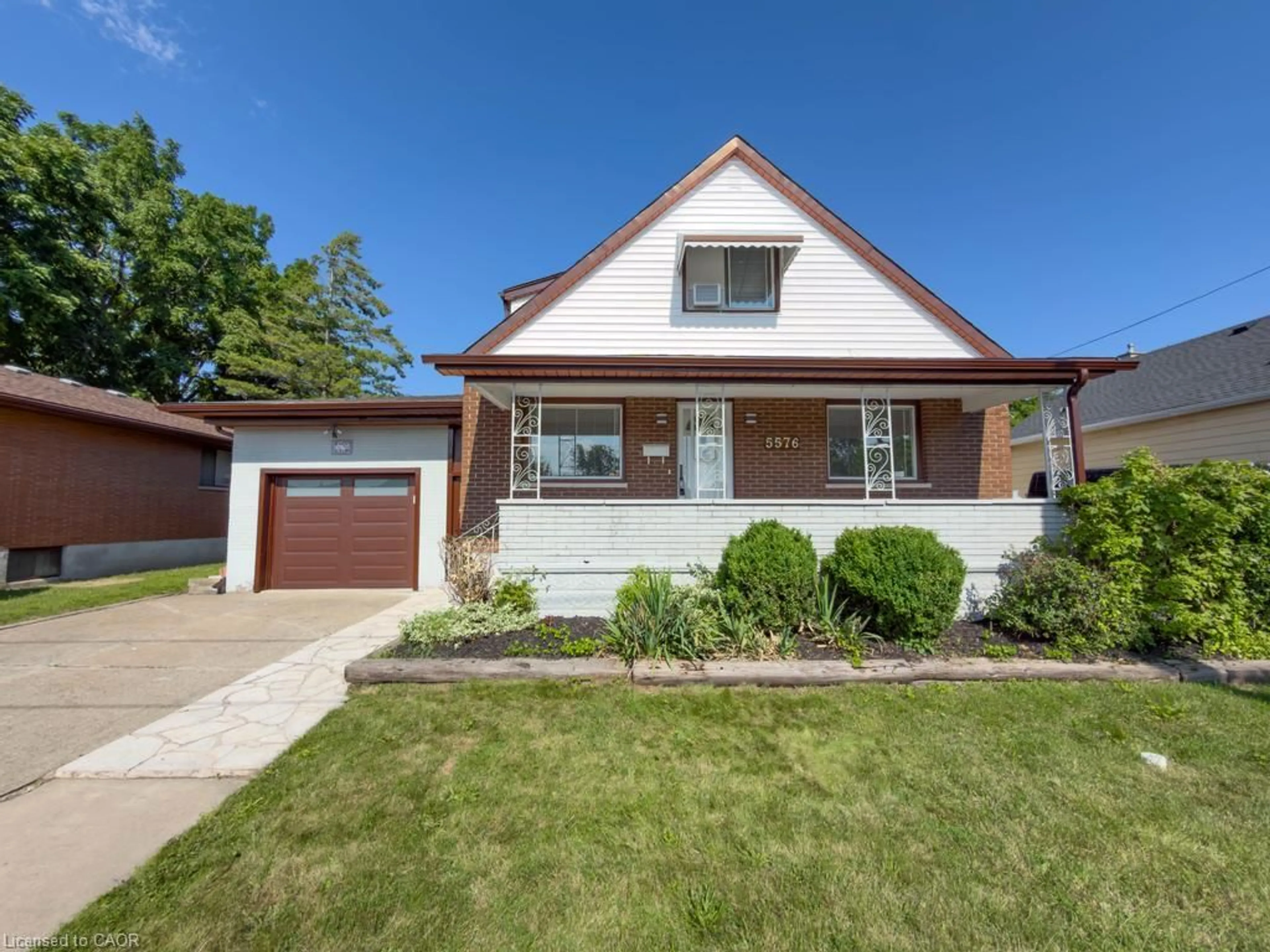 Home with brick exterior material, street for 5576 Desson Ave, Niagara Falls Ontario L2G 3T1