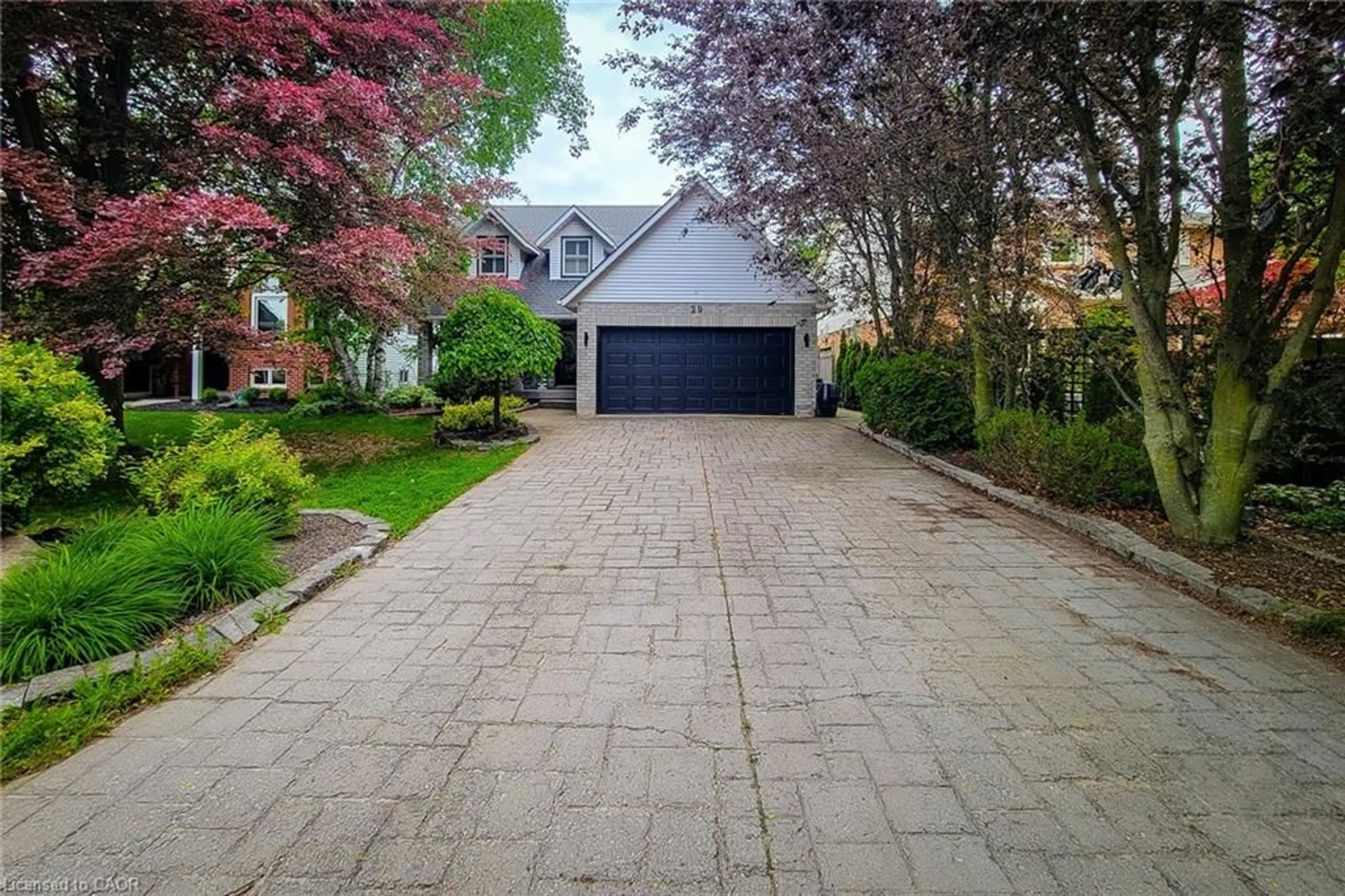 Unknown for 29 Woodside Sq, Fonthill Ontario L3E 0M7