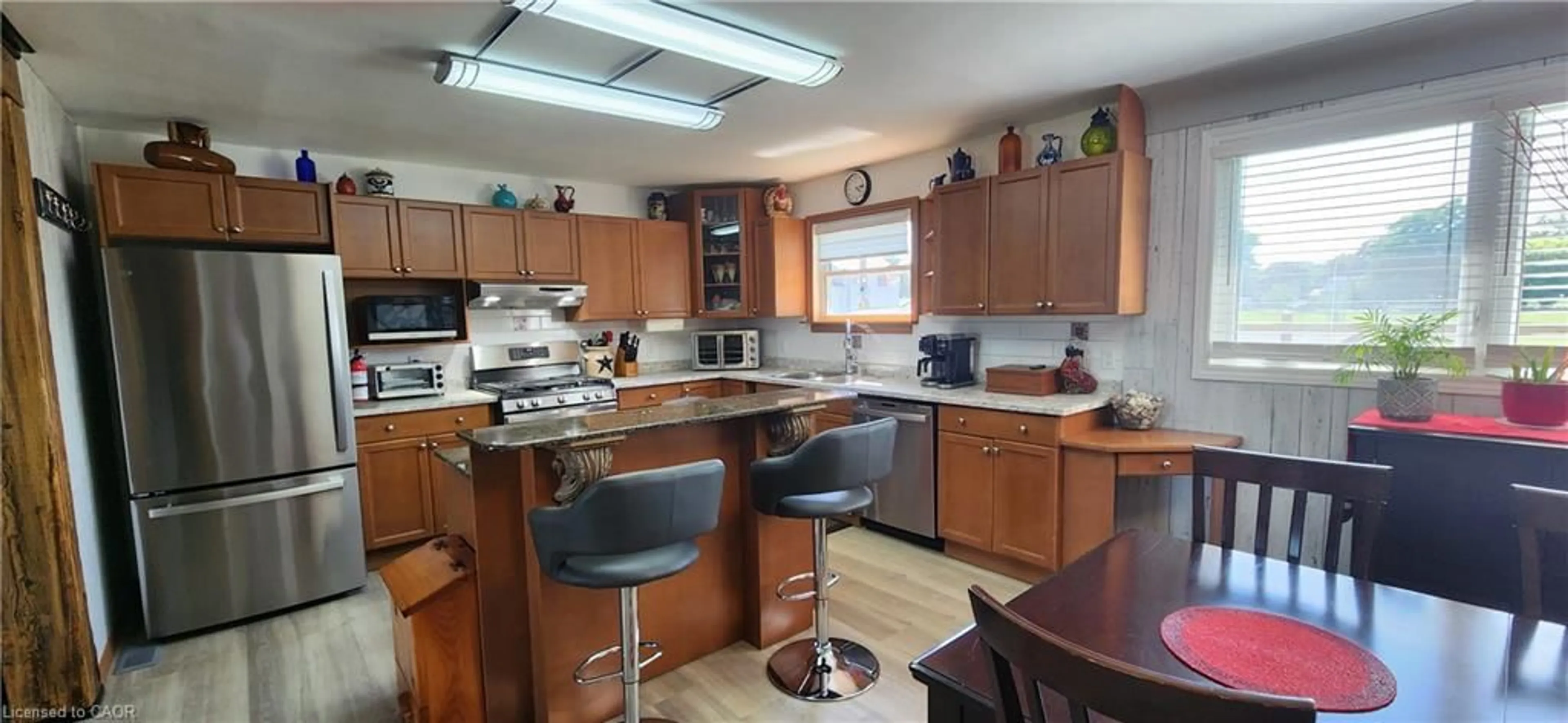 Standard kitchen, wood/laminate floor for 700 Norfolk County Rd 28, Langton Ontario N0E 1G0