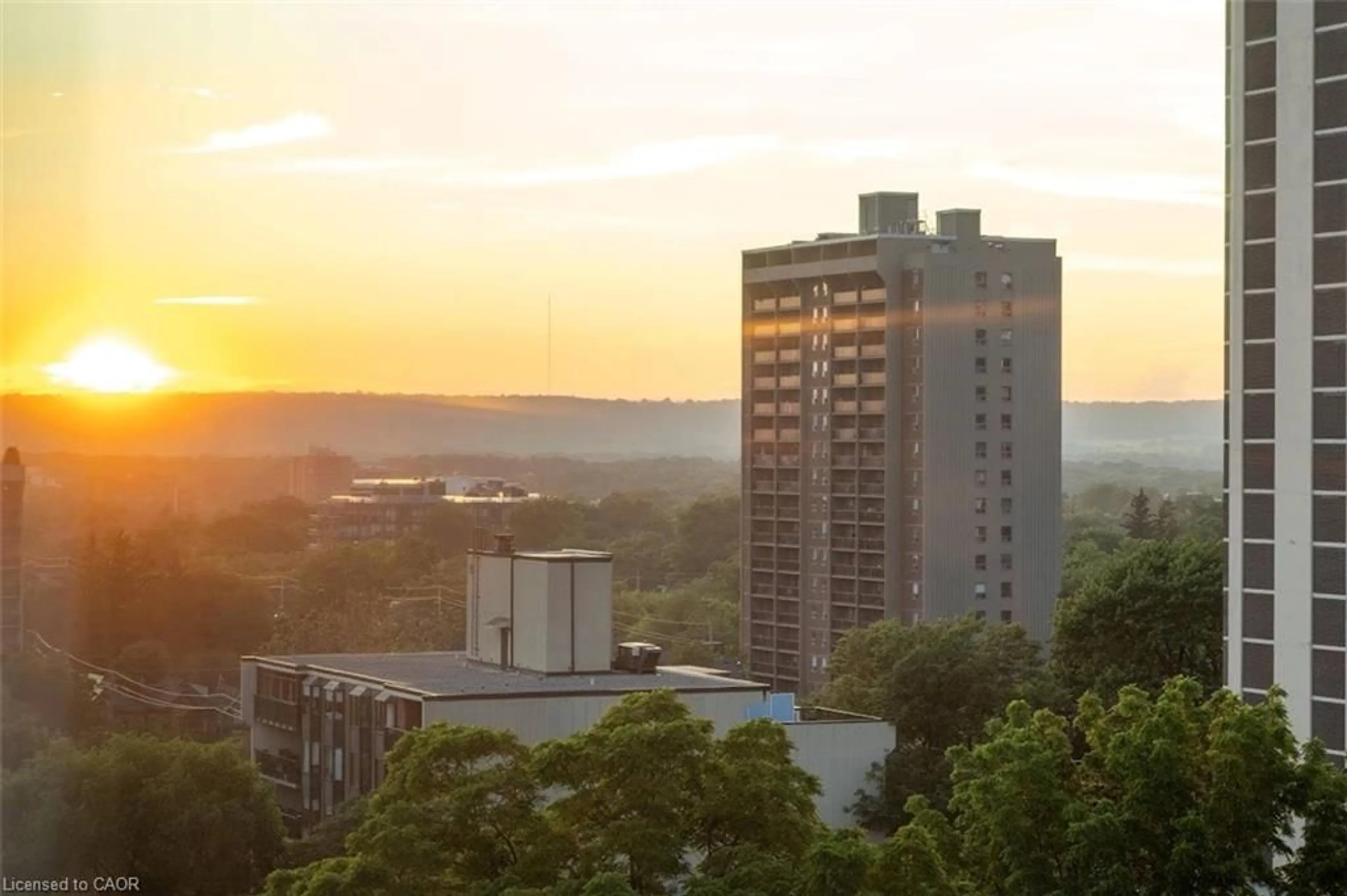 A pic from outside/outdoor area/front of a property/back of a property/a pic from drone, city buildings view from balcony for 120 Duke St #1201, Hamilton Ontario Z1Z 1Z1