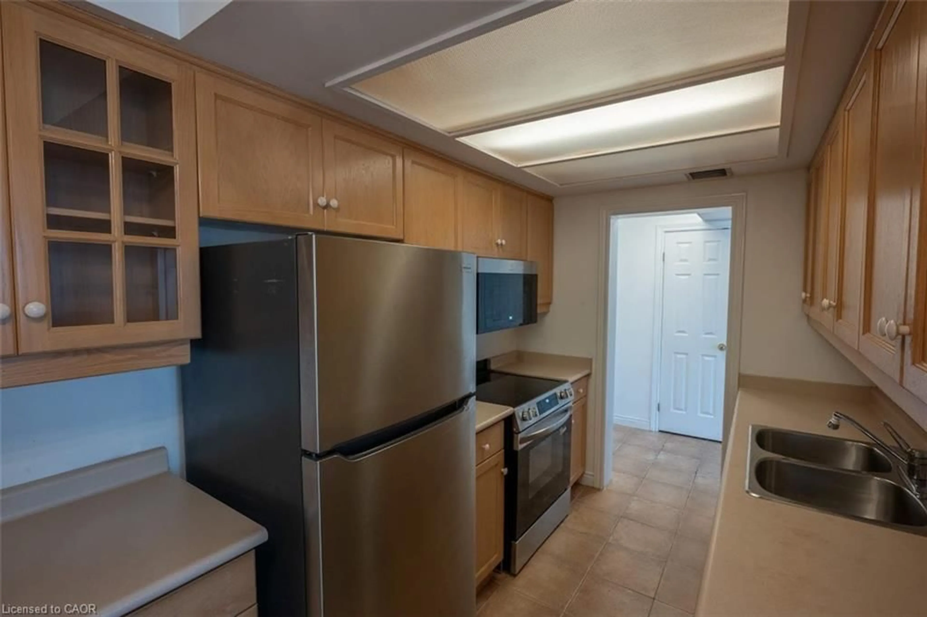 Standard kitchen, unknown for 120 Duke St #1201, Hamilton Ontario Z1Z 1Z1