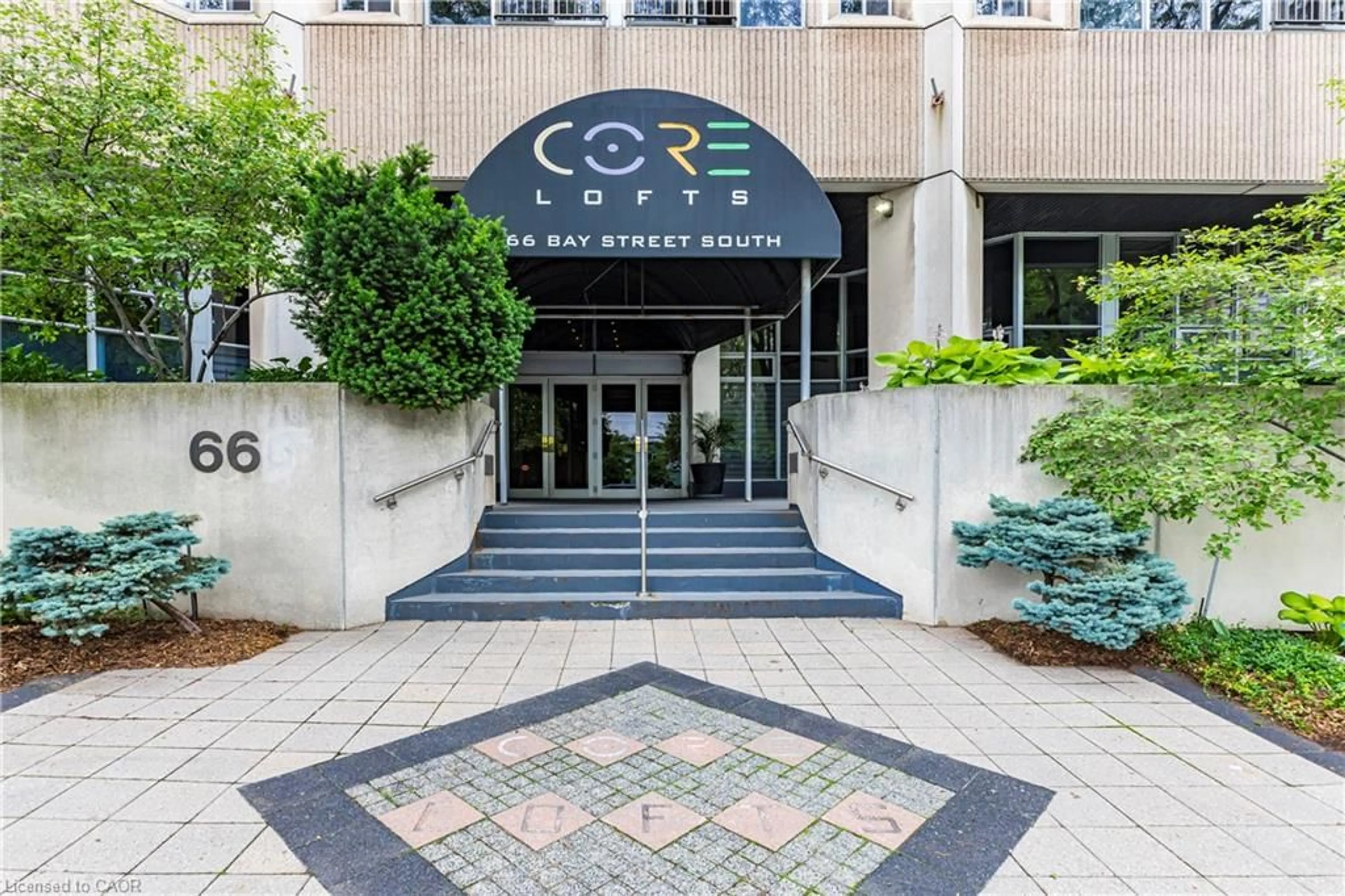 Indoor foyer for 66 Bay St #410, Hamilton Ontario L8P 4Z6