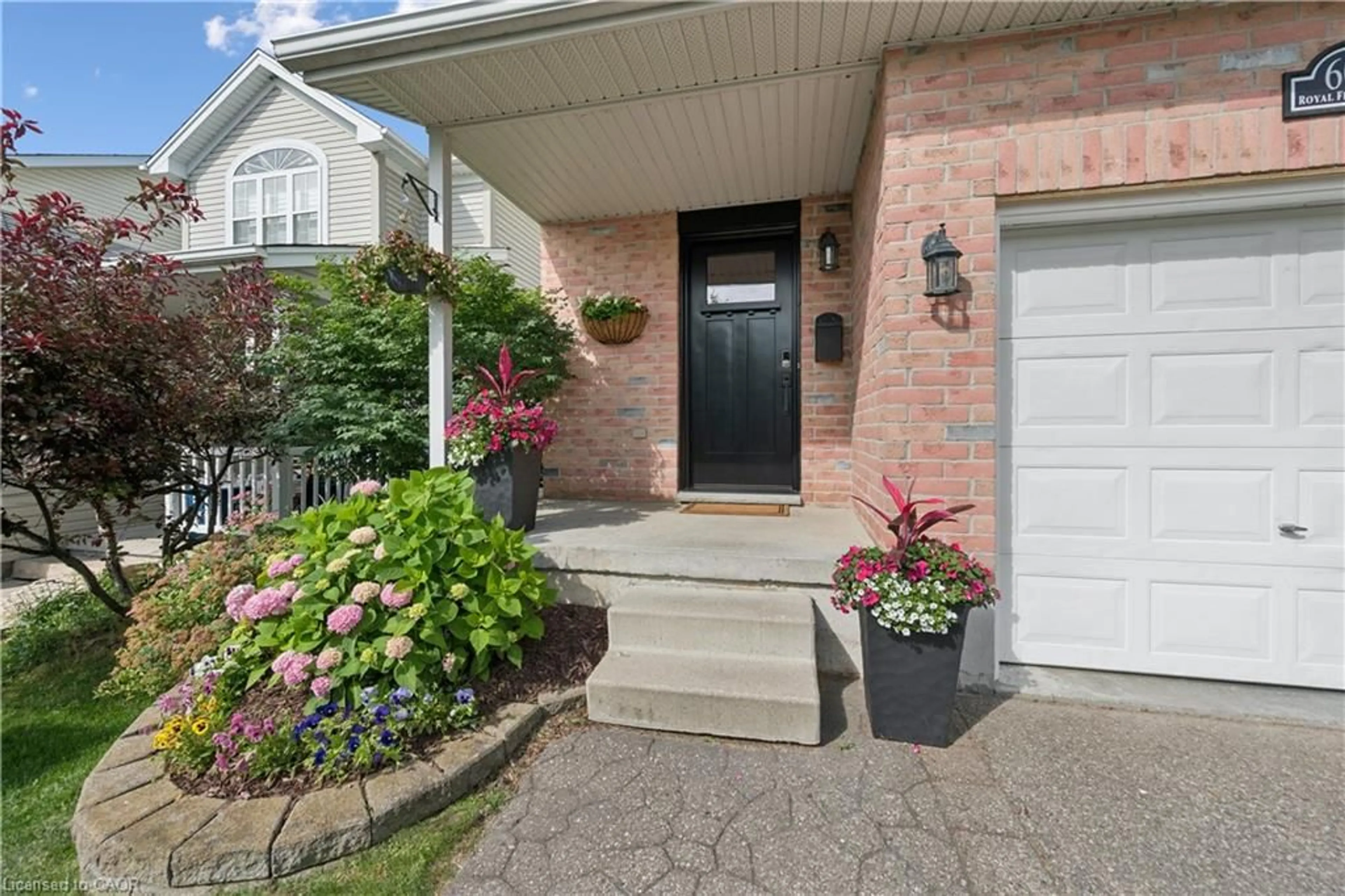 Indoor entryway for 607 Royal Fern St, Waterloo Ontario N2V 2P5