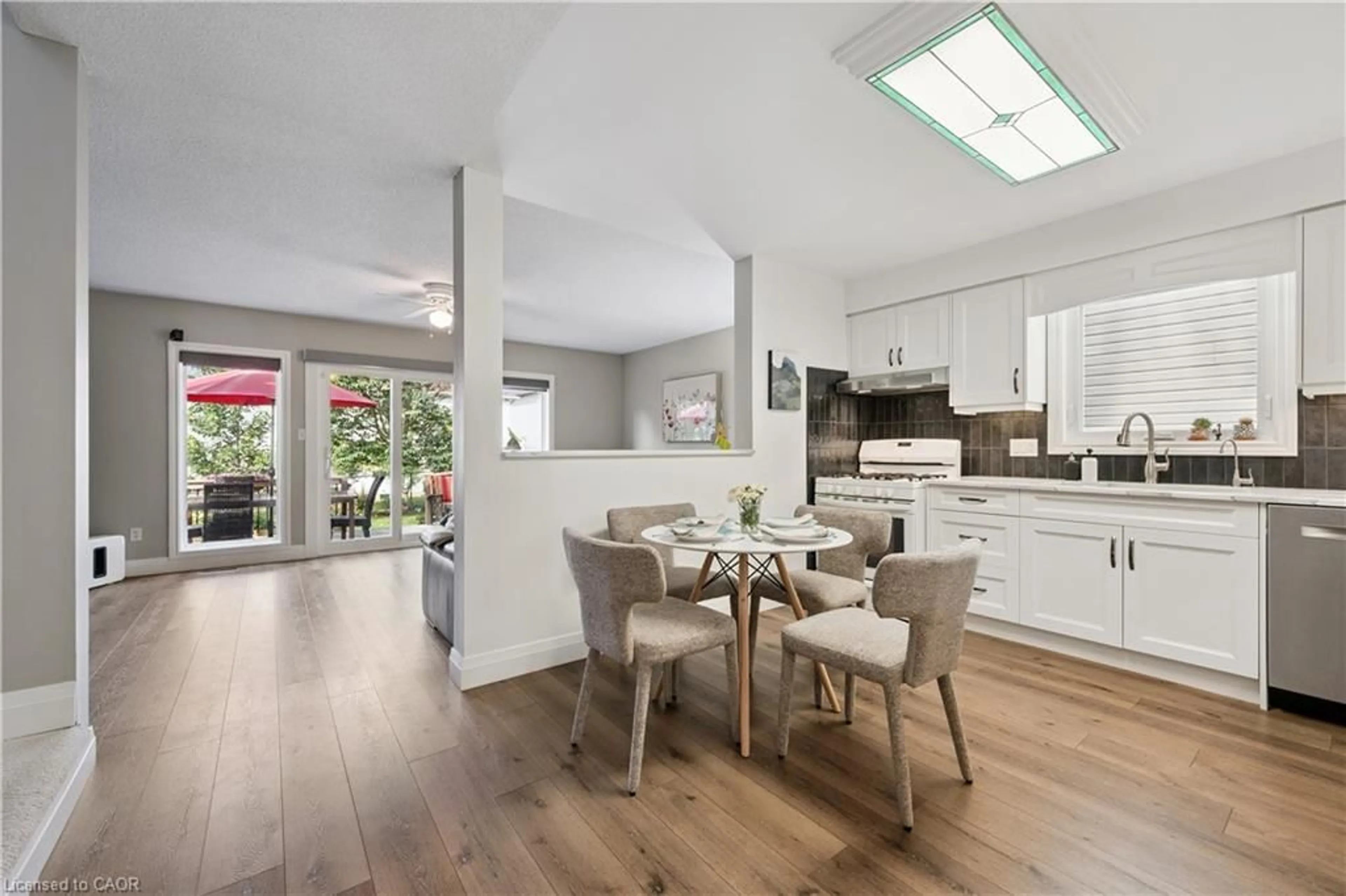 Open concept kitchen, unknown for 607 Royal Fern St, Waterloo Ontario N2V 2P5