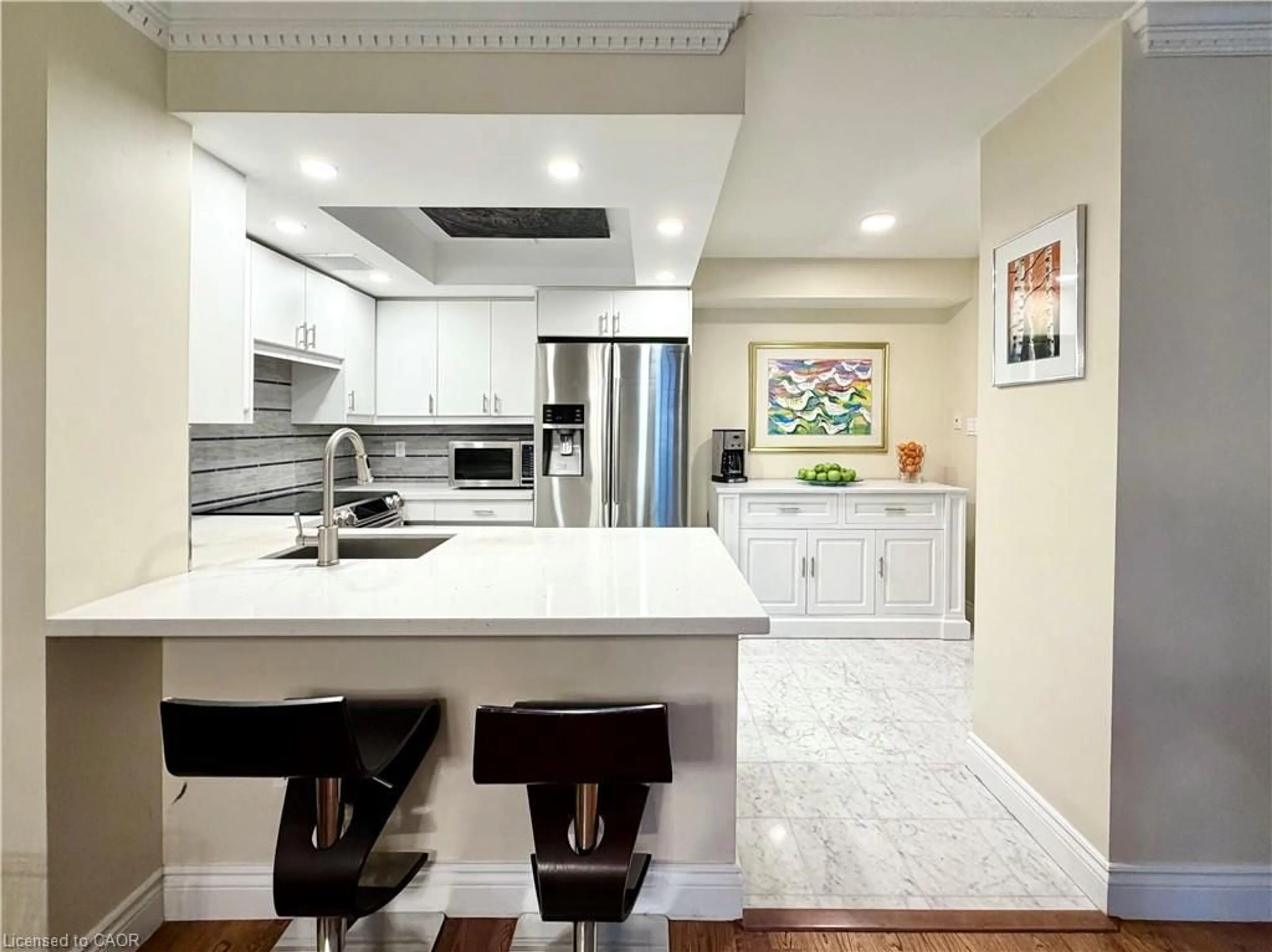 Contemporary kitchen, ceramic/tile floor for 130 Carlton St #602, Toronto Ontario M5A 4K3