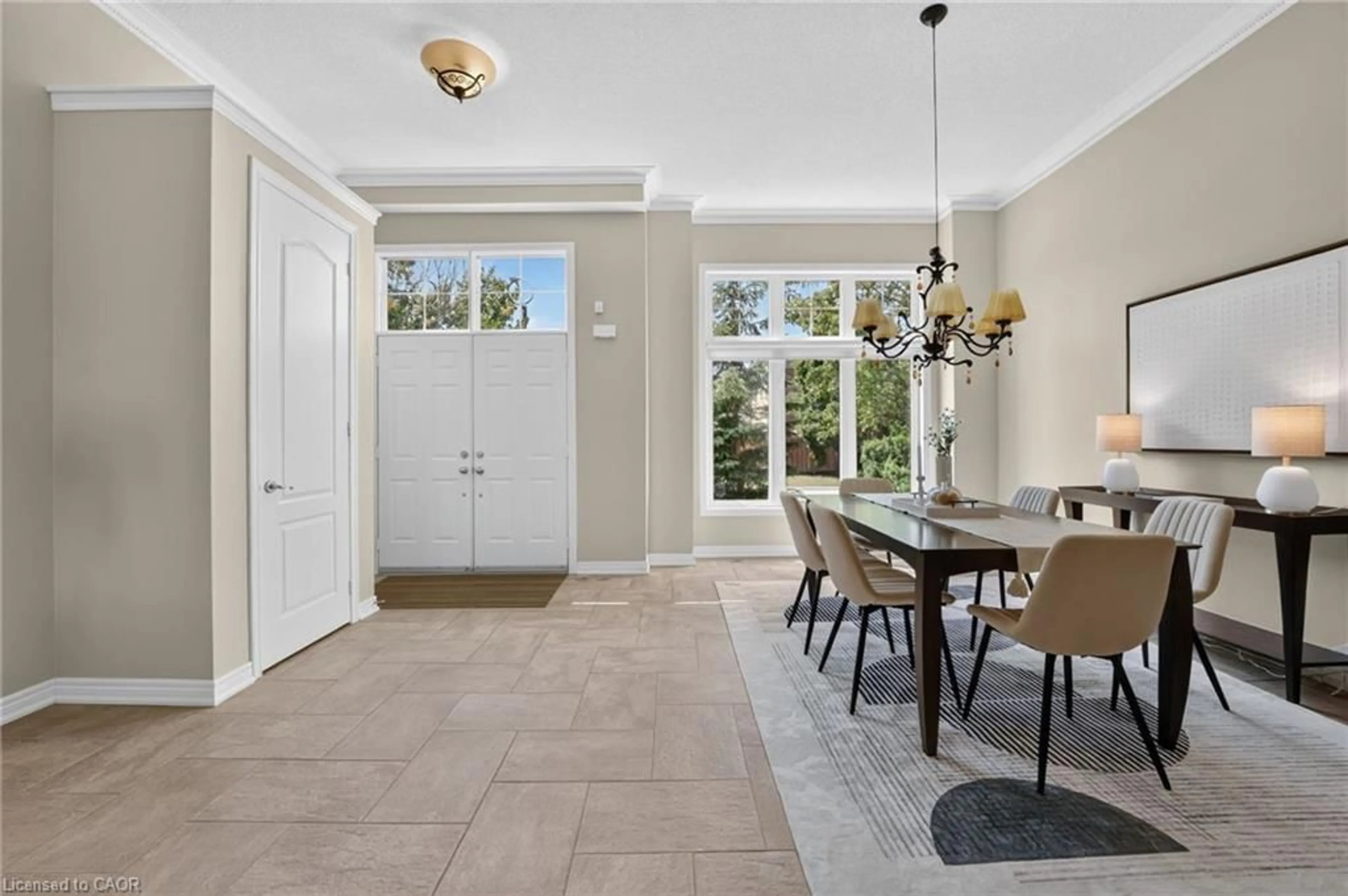 Dining room, ceramic/tile floor for 5203 Preservation Cir, Mississauga Ontario L5M 7T3