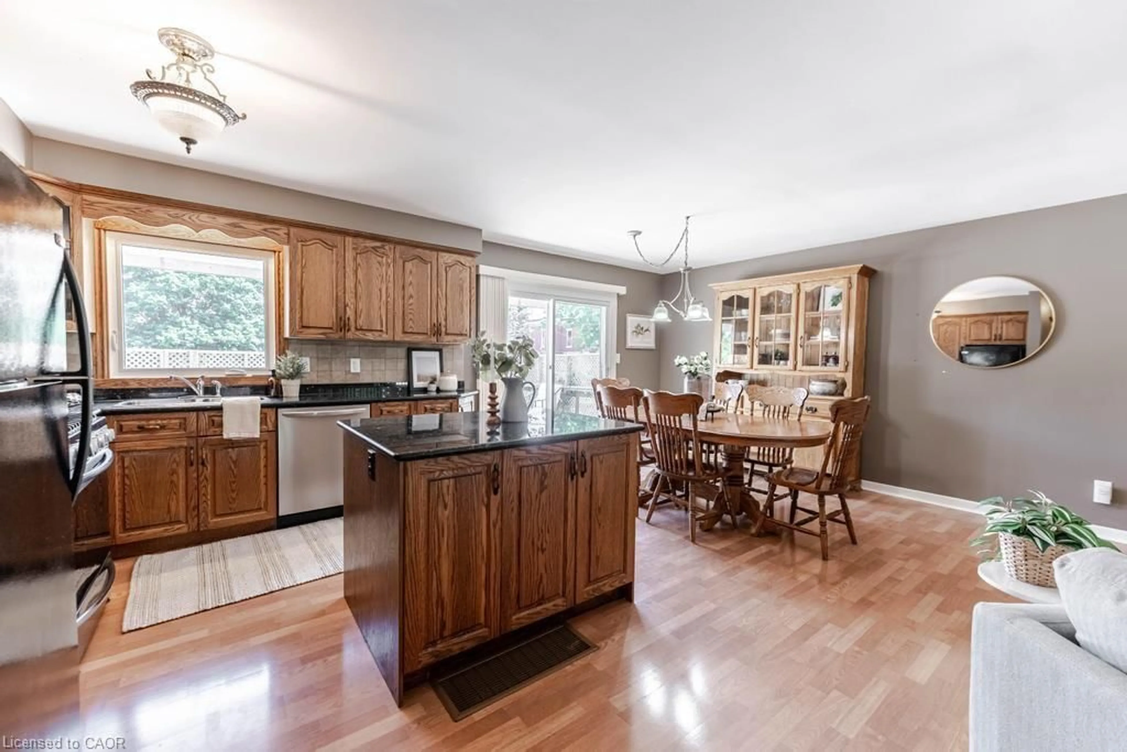 Open concept kitchen, wood/laminate floor for 42 Jane St, Hagersville Ontario N0A 1H0
