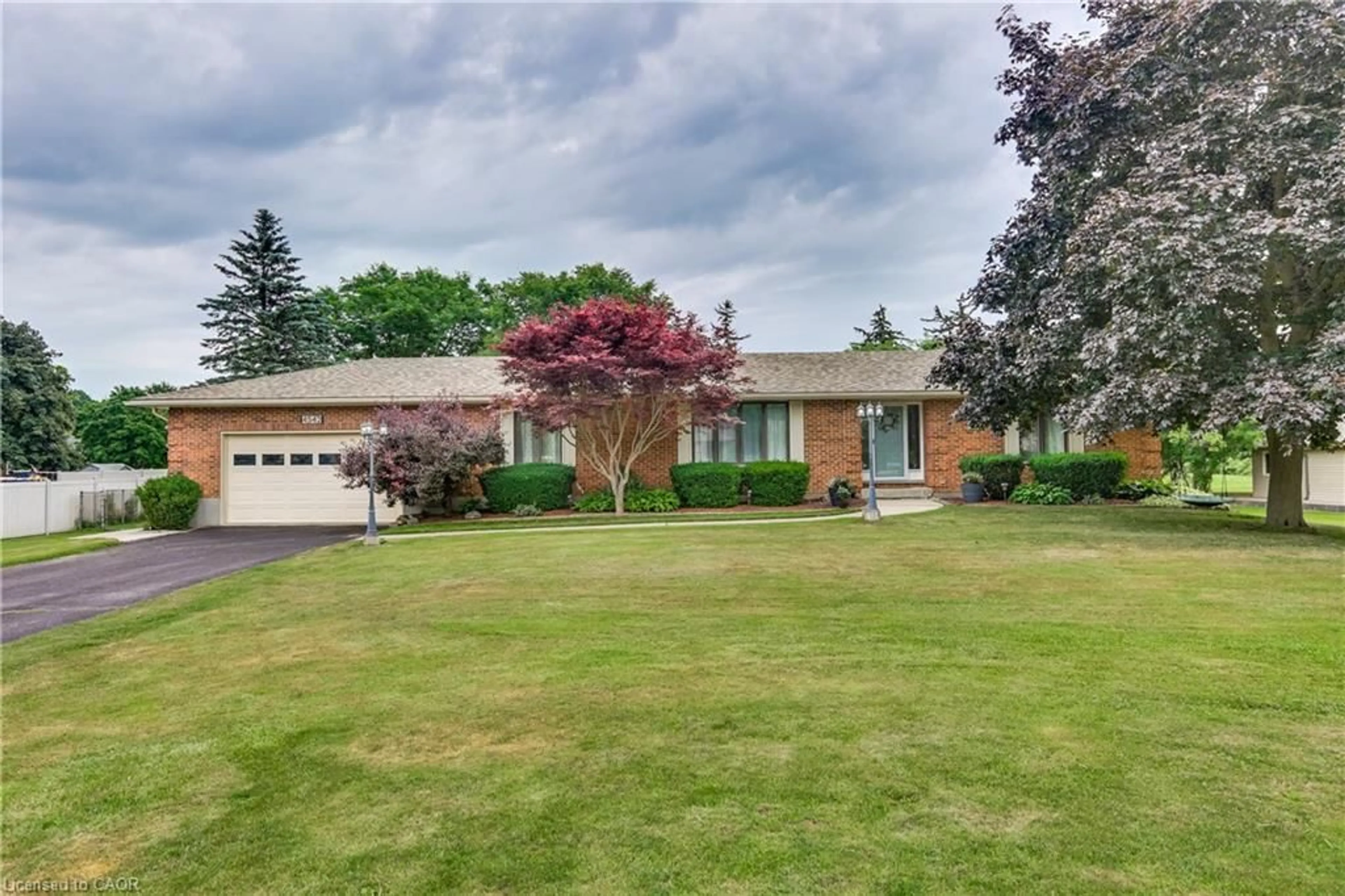 Unknown for 4542 Avenue Rd, London Ontario N6N 1E7