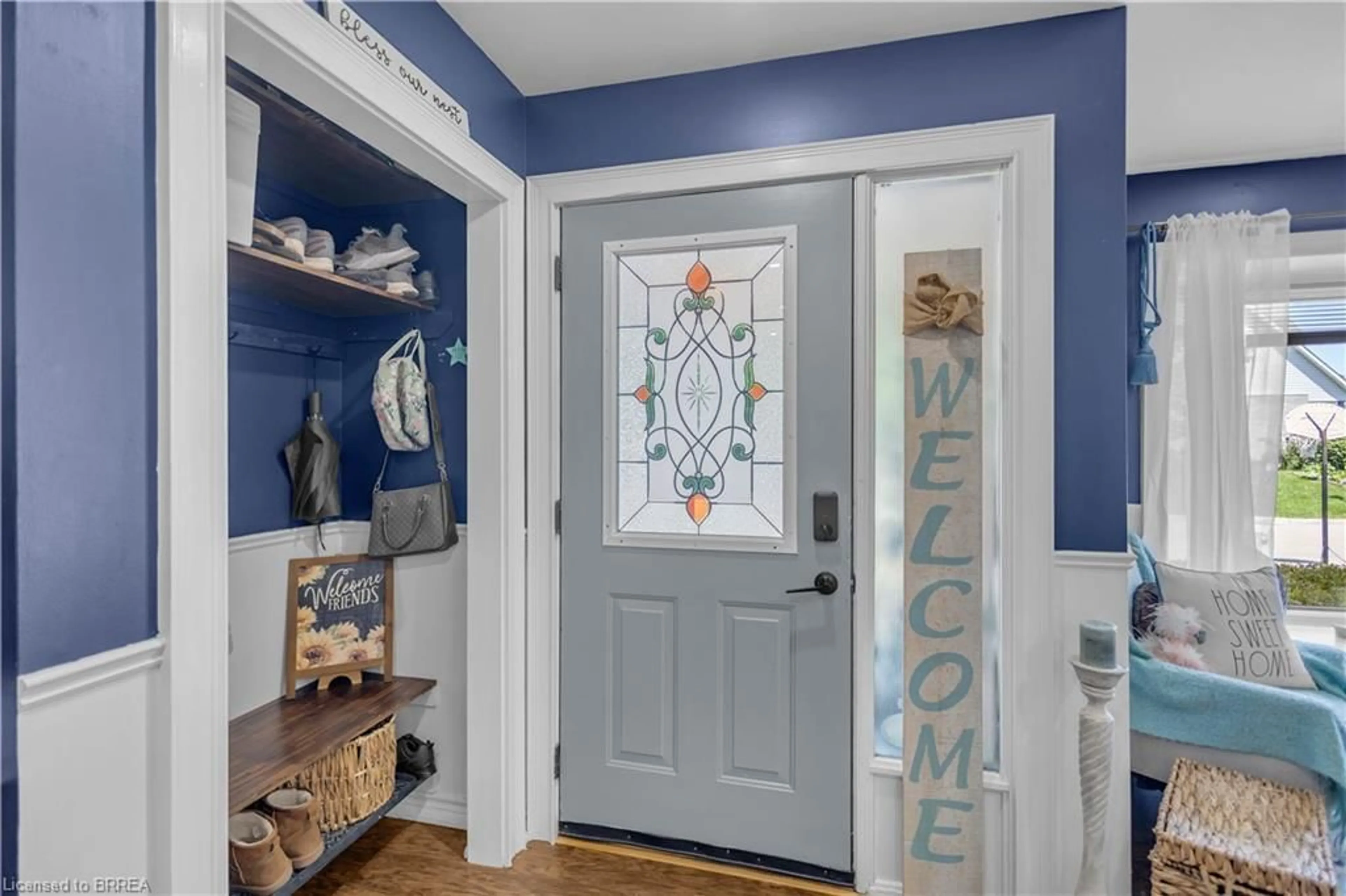 Indoor entryway for 34 Elmvale Cres, Townsend Ontario N0A 1S0