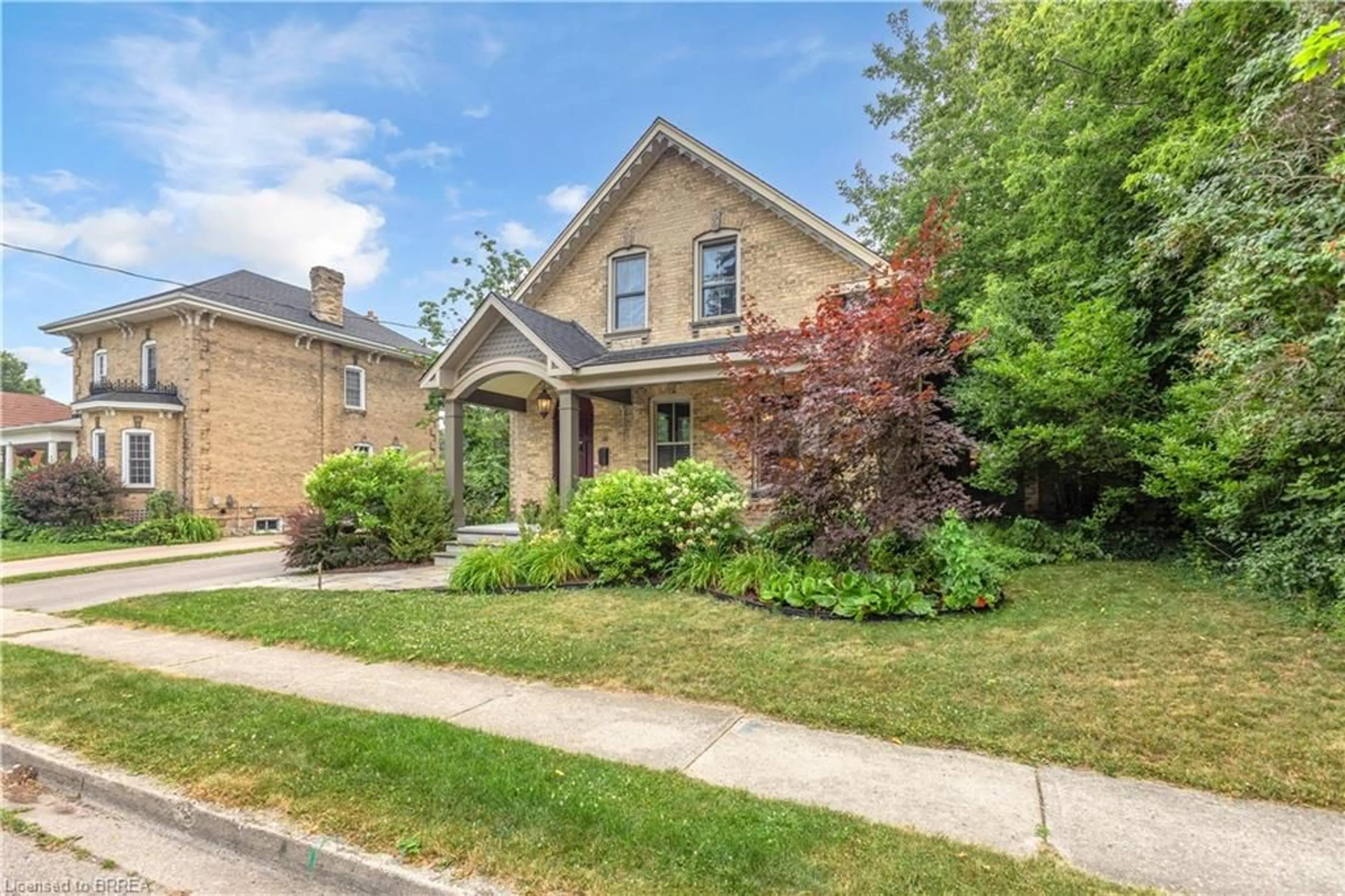 Home with brick exterior material, street for 38 Jane St, Paris Ontario N3L 2X7