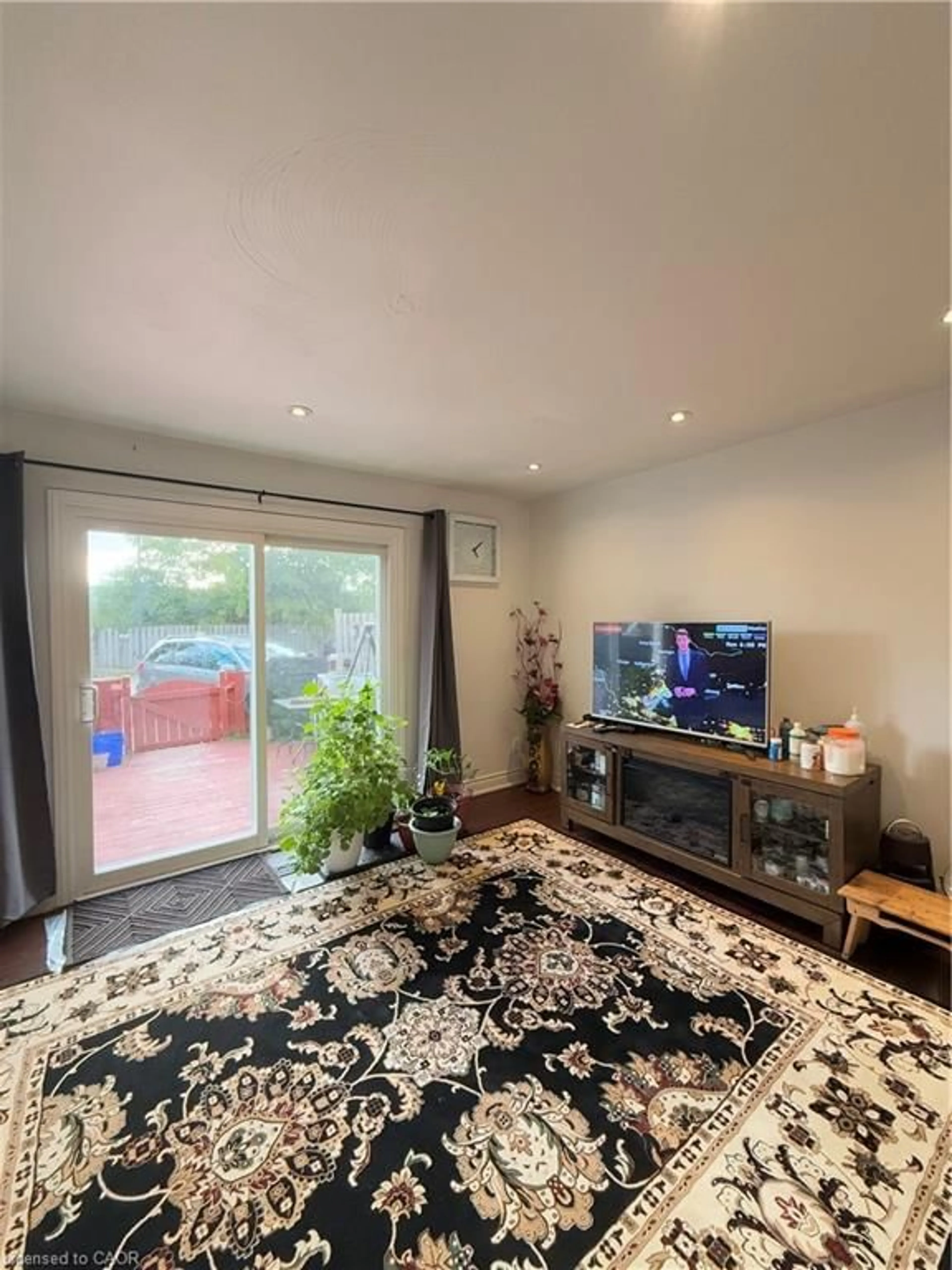 A pic of a room for 181 Thaler Ave, Kitchener Ontario N2A 1R4