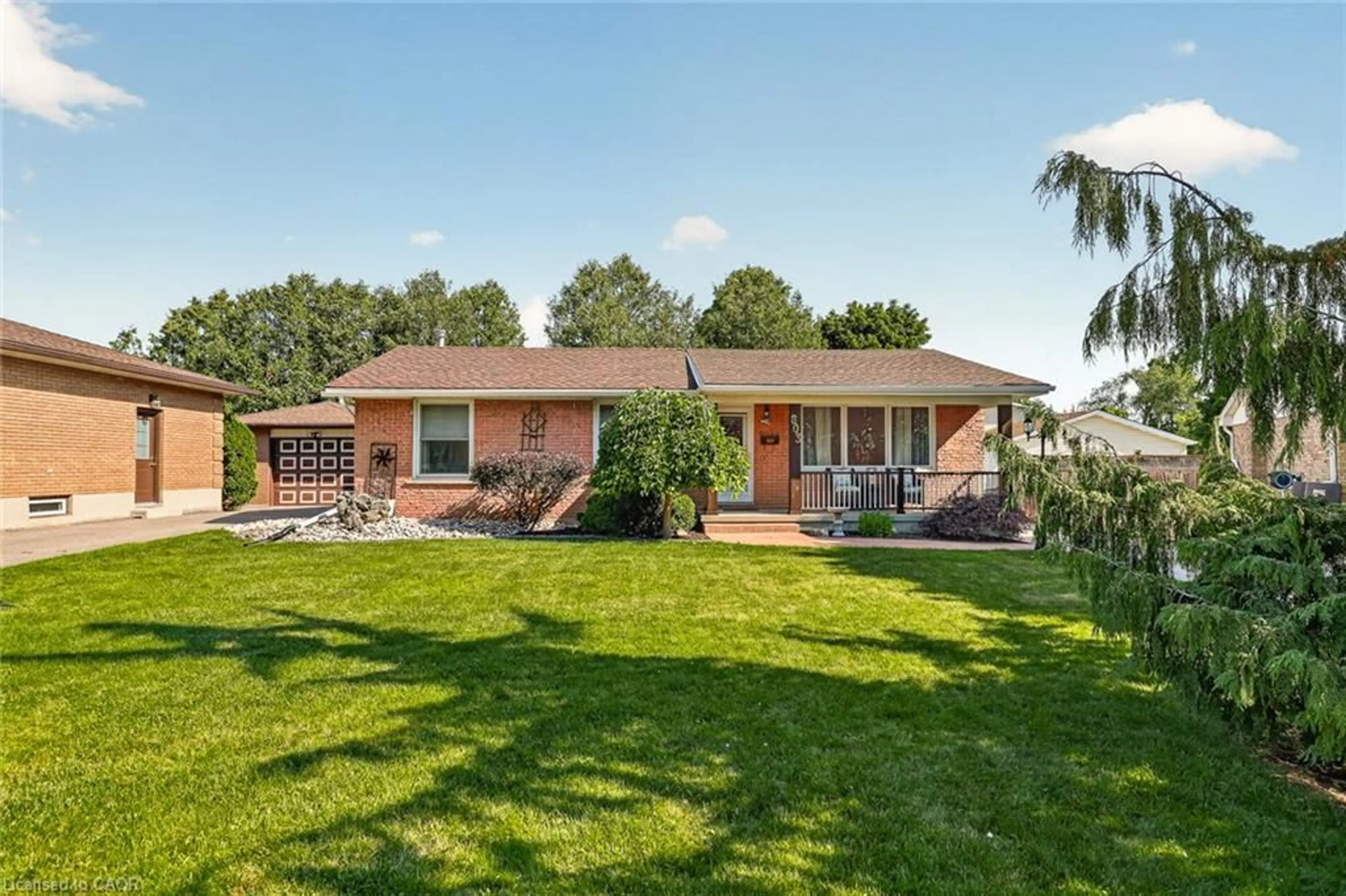 Home with brick exterior material, unknown for 803 Gladstone Dr, Woodstock Ontario N4S 5T3