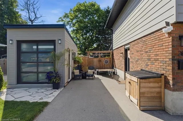 28 Riverview Terr, Paris 3