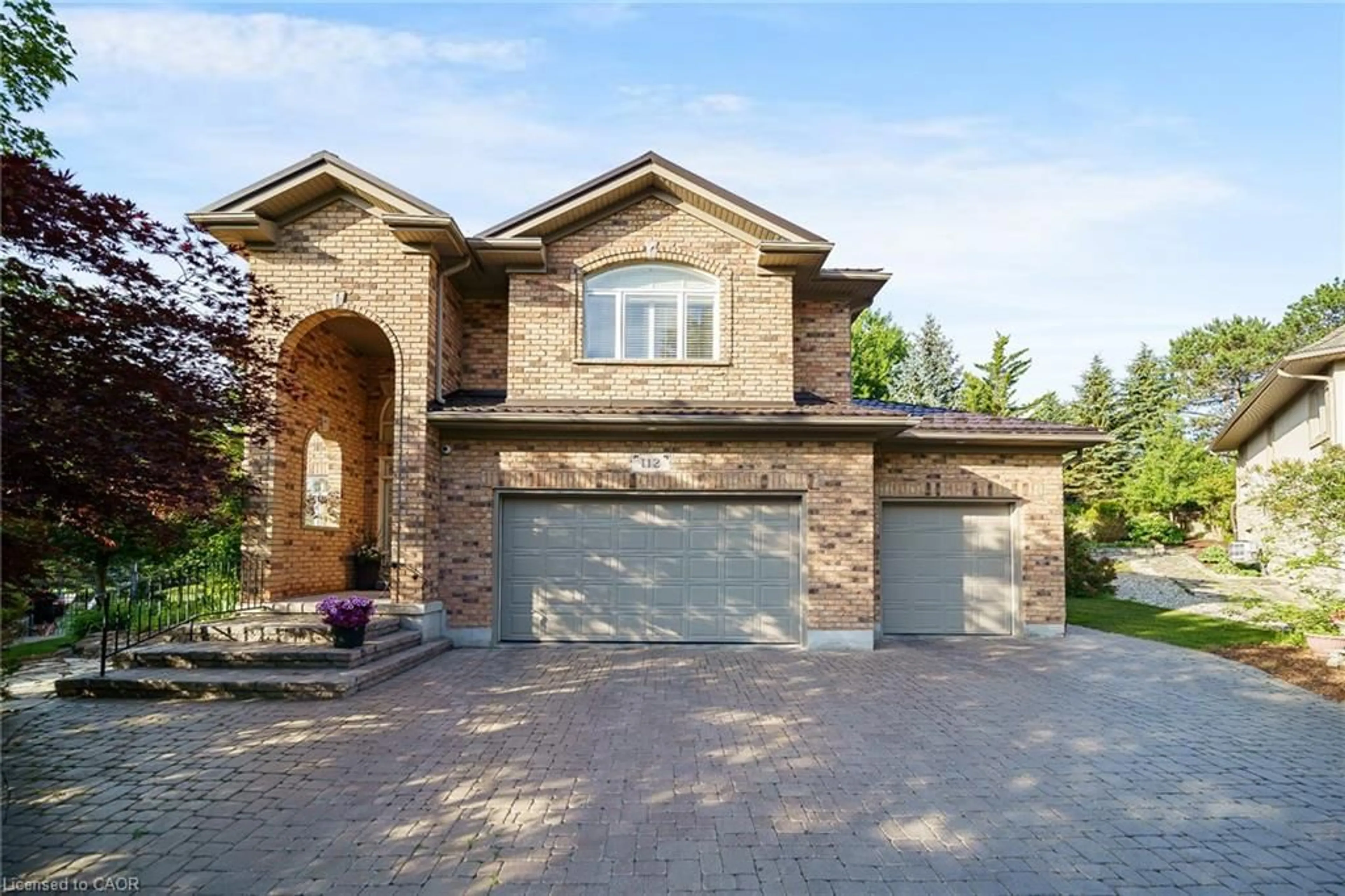 Home with brick exterior material, street for 112 Dirksen Crt, Kitchener Ontario N2P 2M1