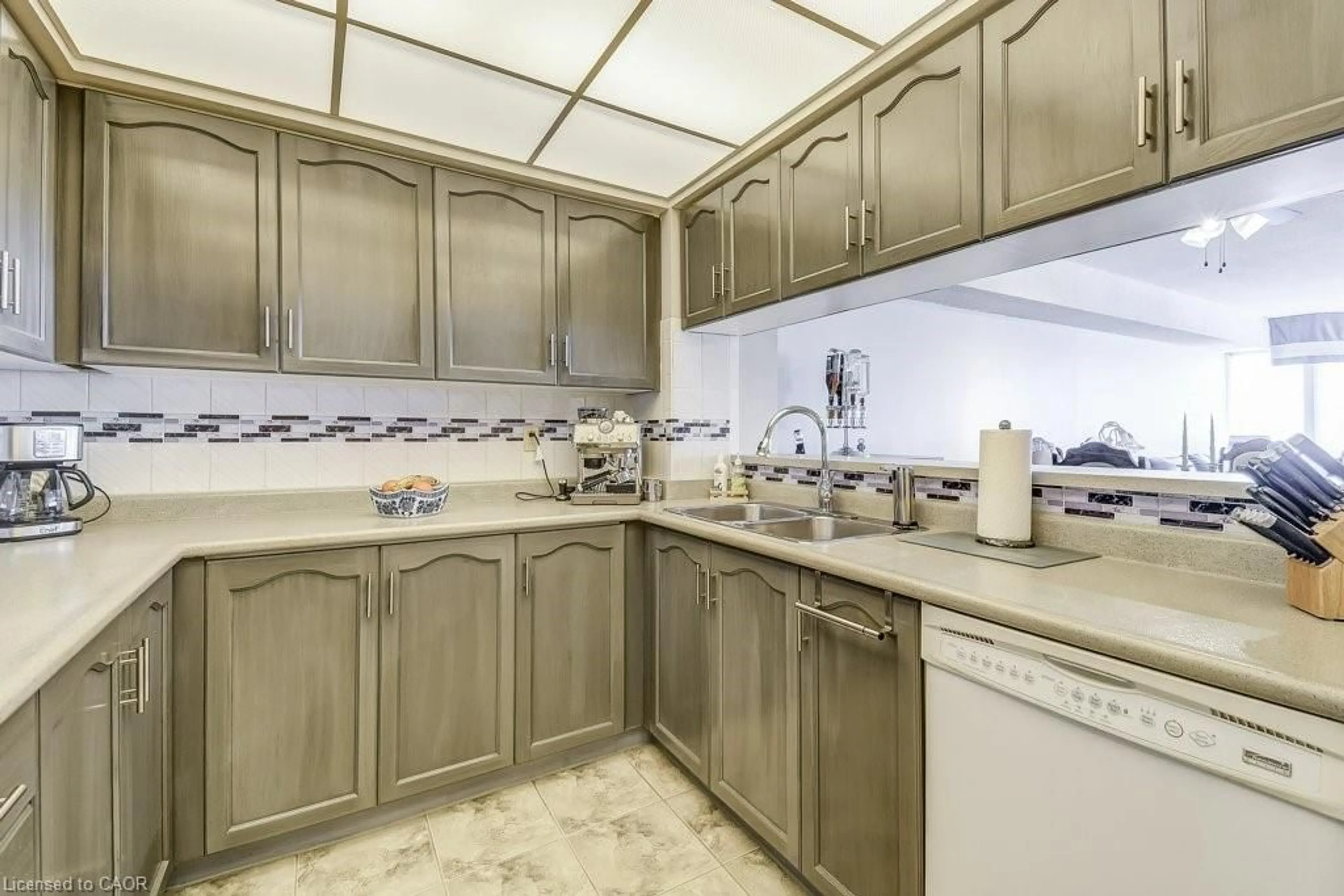 Standard kitchen, ceramic/tile floor for 495 Highway No. 8 #510, Hamilton Ontario L8G 5E1