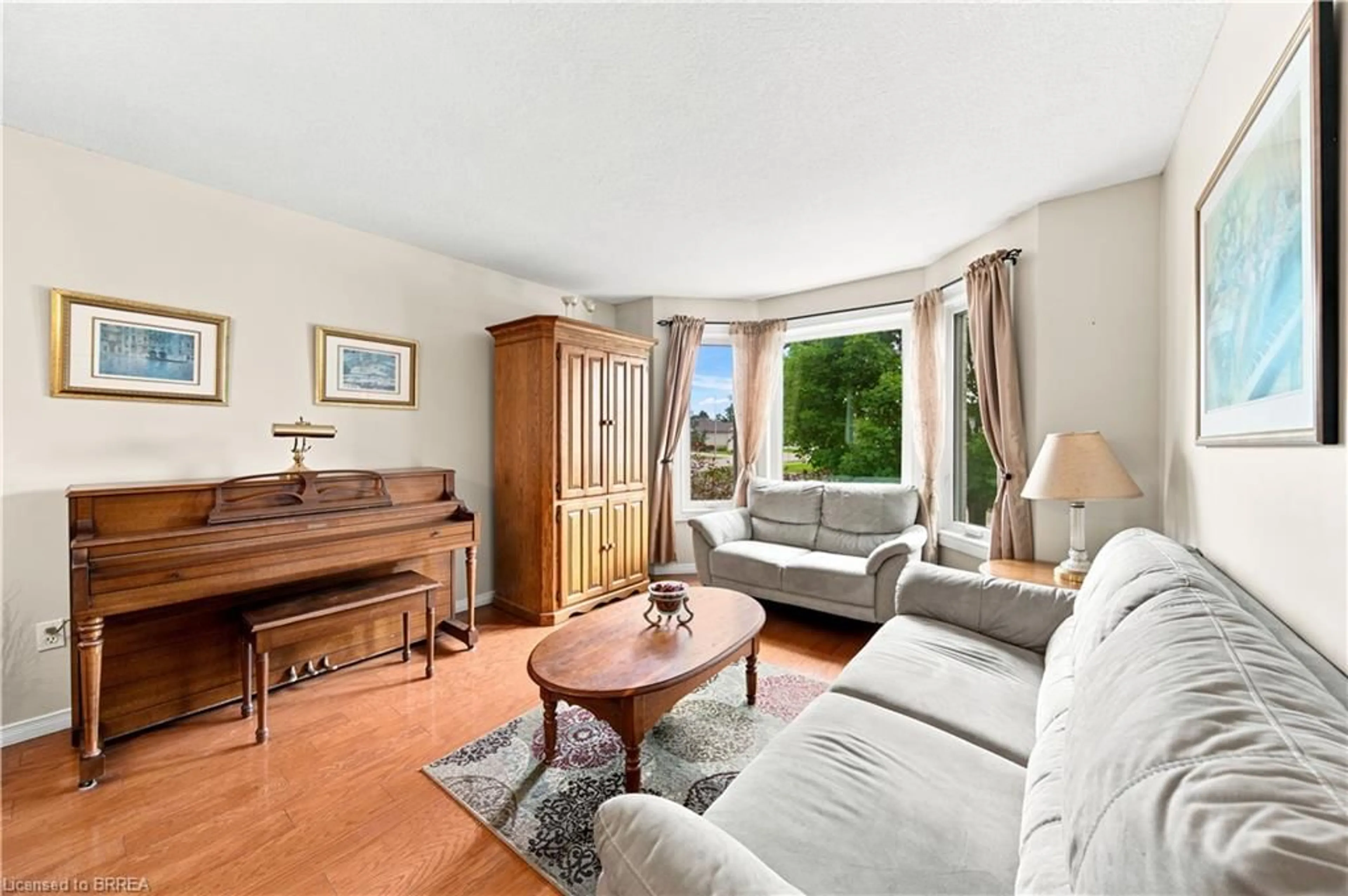 Living room with furniture, unknown for 41 Griffiths Dr, Paris Ontario N3L 4B6
