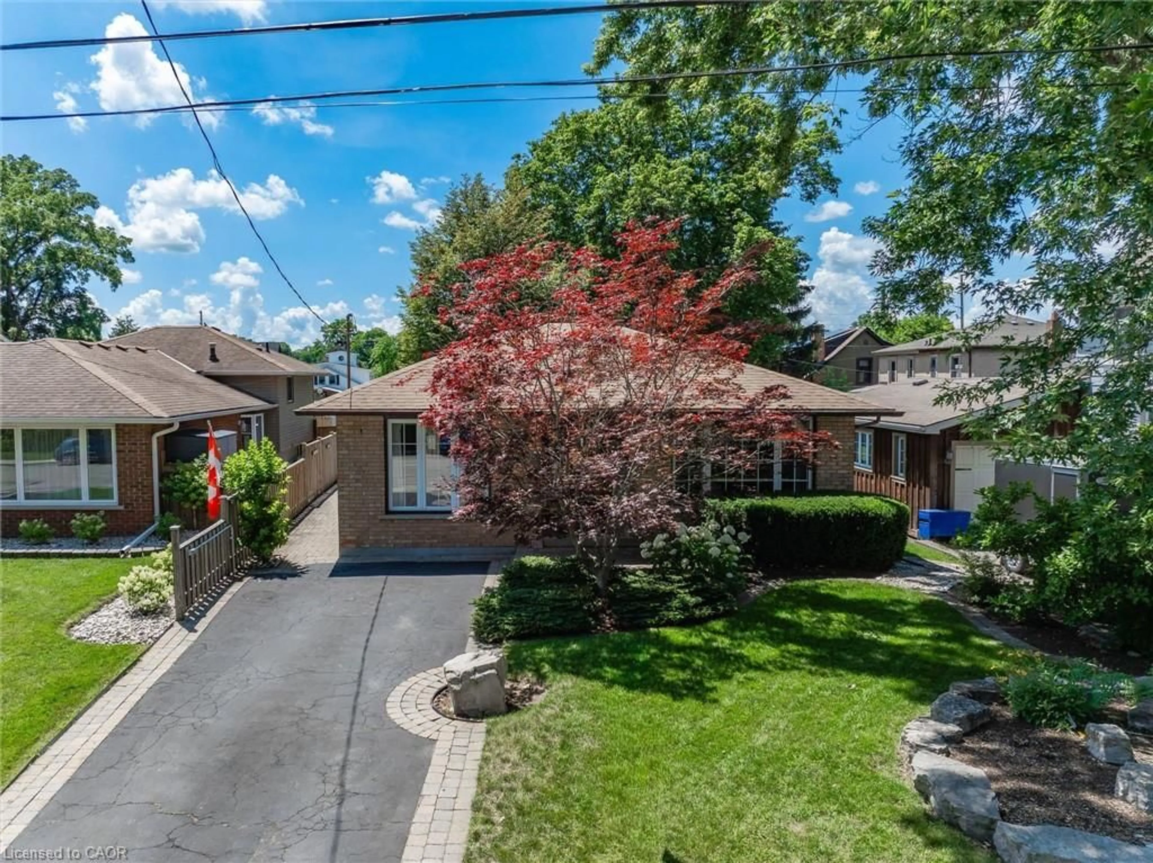 A pic from outside/outdoor area/front of a property/back of a property/a pic from drone, street for 38 James St, Dundas Ontario L9H 2J6