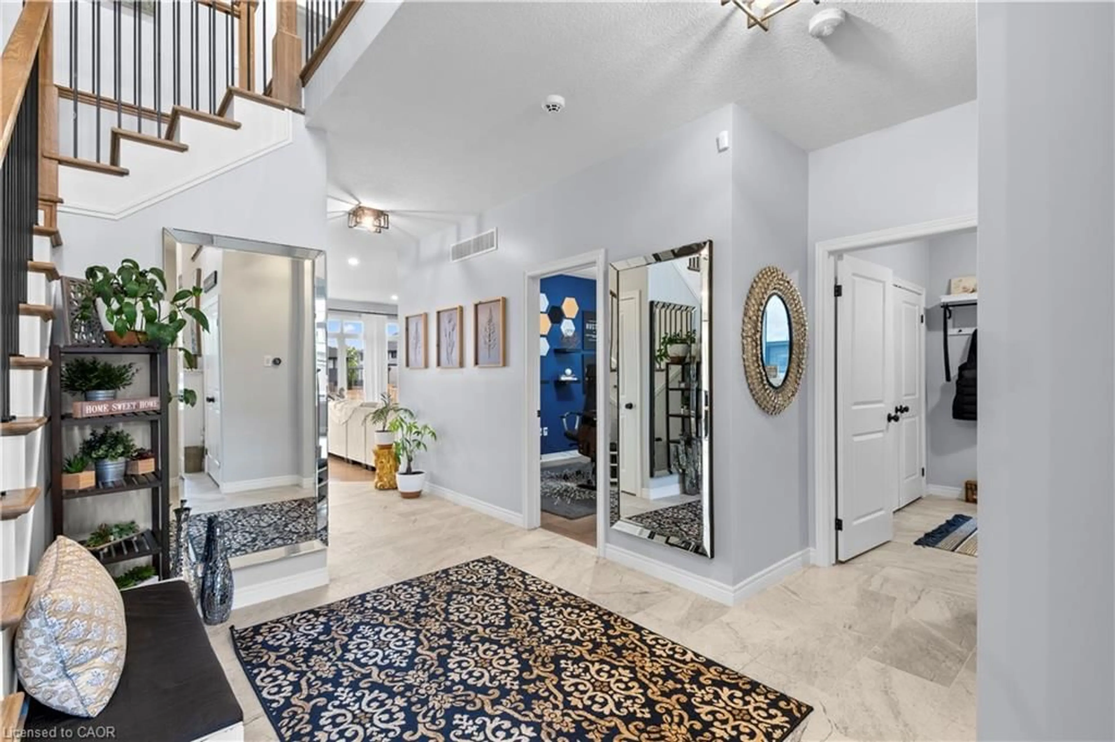 Indoor entryway for 139 Marr Dr, Elora Ontario N0B 1S0