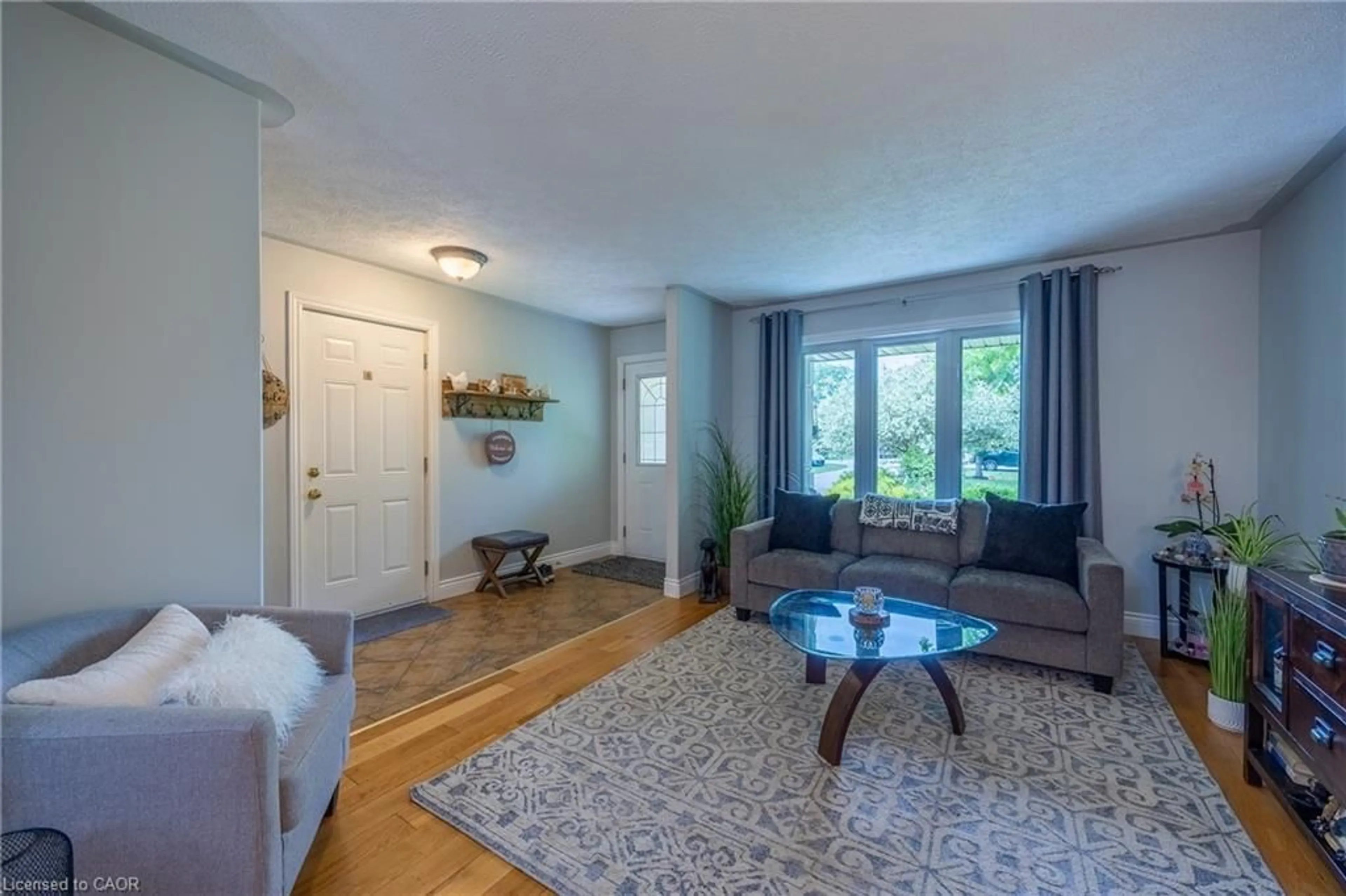 Living room with furniture, unknown for 537 Concession 3 Townsend, Wilsonville Ontario N0E 1Z0