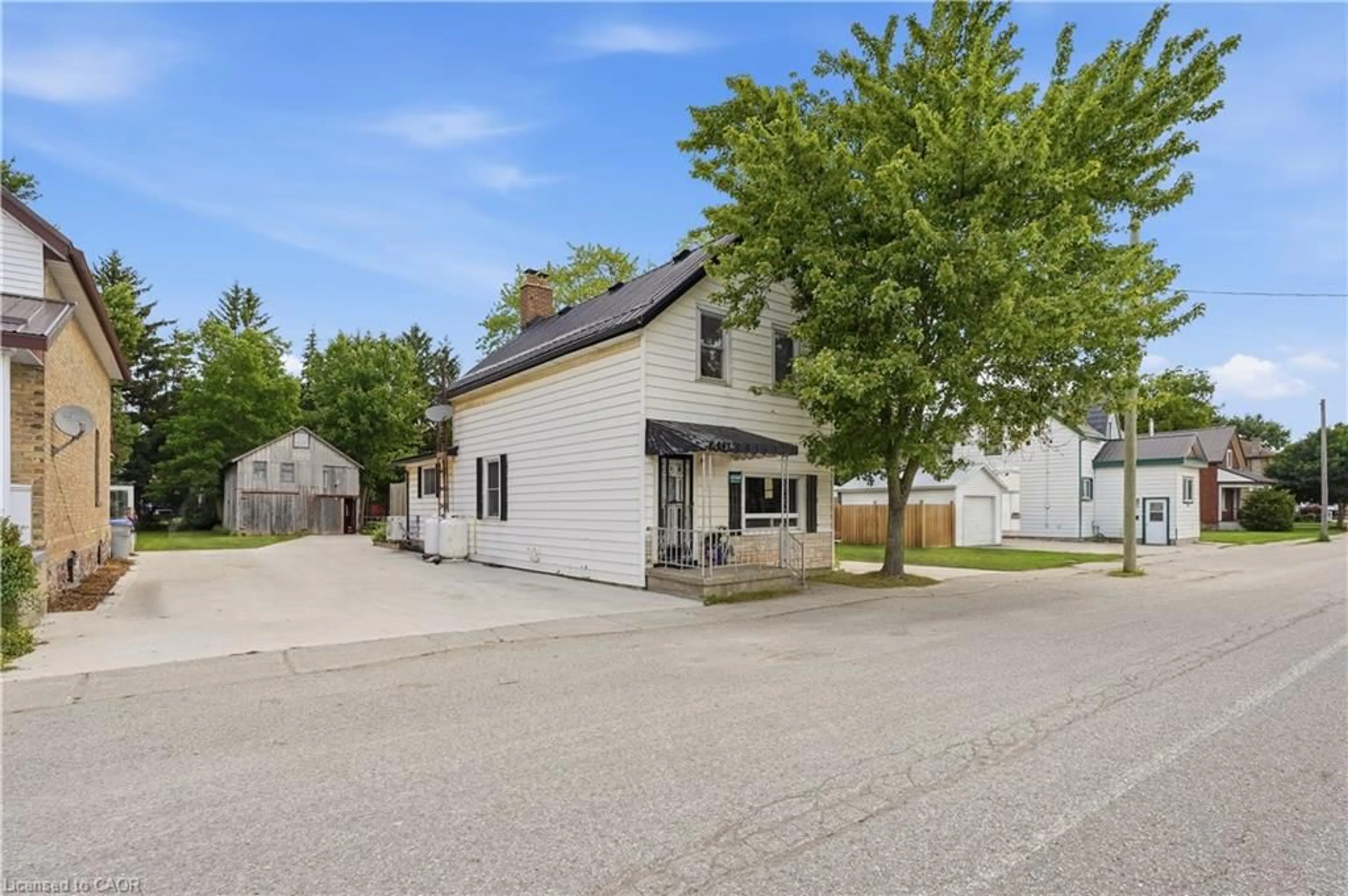 A pic from outside/outdoor area/front of a property/back of a property/a pic from drone, street for 4444 Perth Line 72, Newton Ontario N0K 1R0