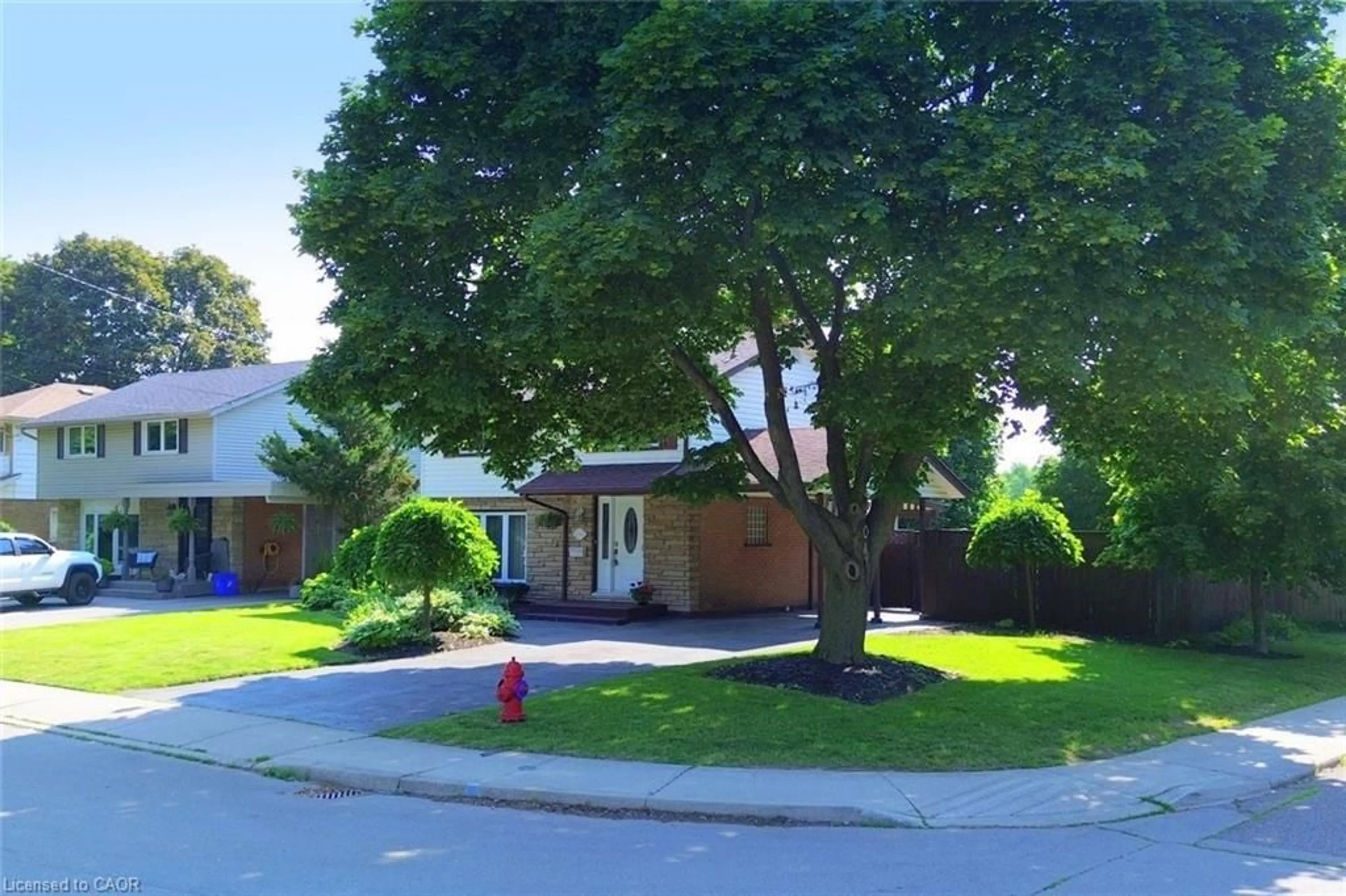 A pic from outside/outdoor area/front of a property/back of a property/a pic from drone, street for 2 Price Ave, Hamilton Ontario L9C 1K3