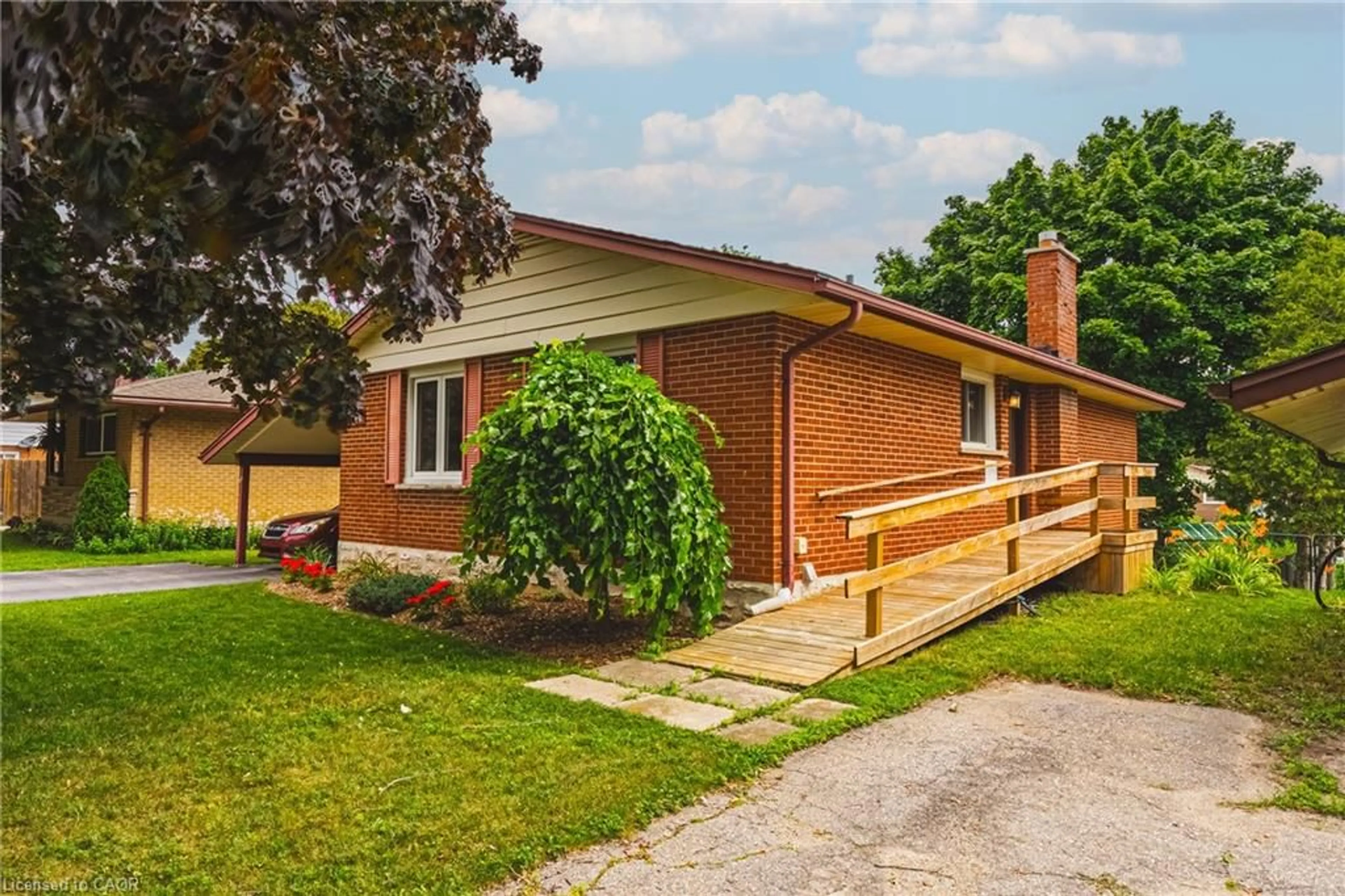 Home with brick exterior material, street for 45 Gail St, Cambridge Ontario N1R 4M3