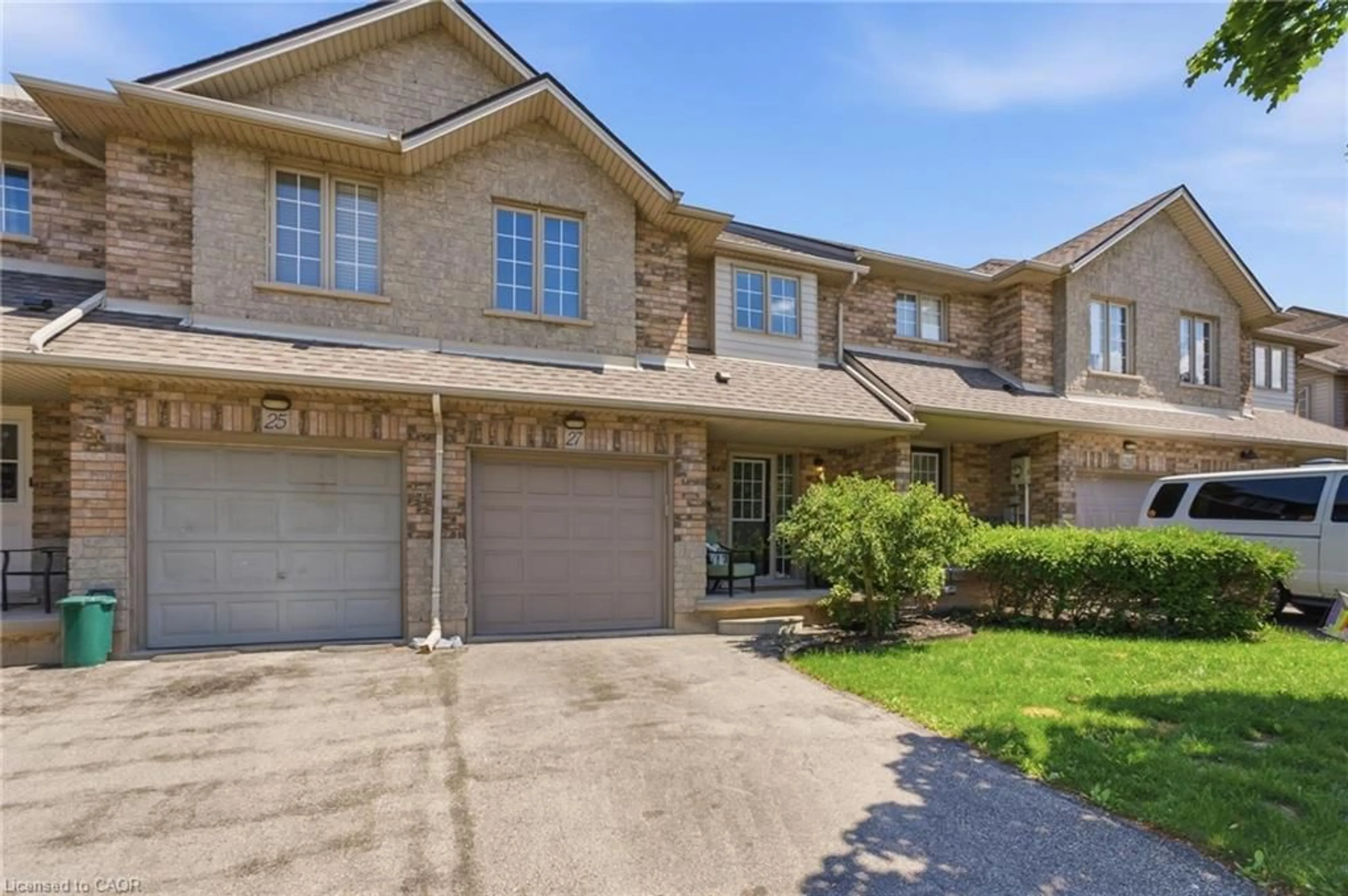 Home with brick exterior material, street for 27 Beech St, Grimsby Ontario L3M 5L9