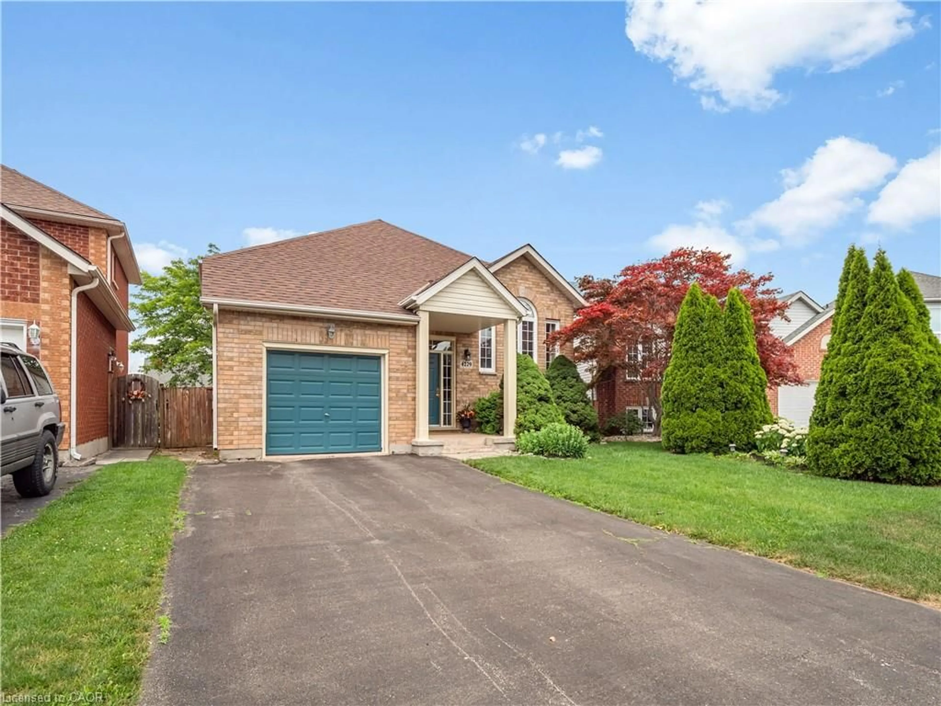 Home with brick exterior material, street for 4279 Southerland Crt, Niagara Falls Ontario L2G 7W4