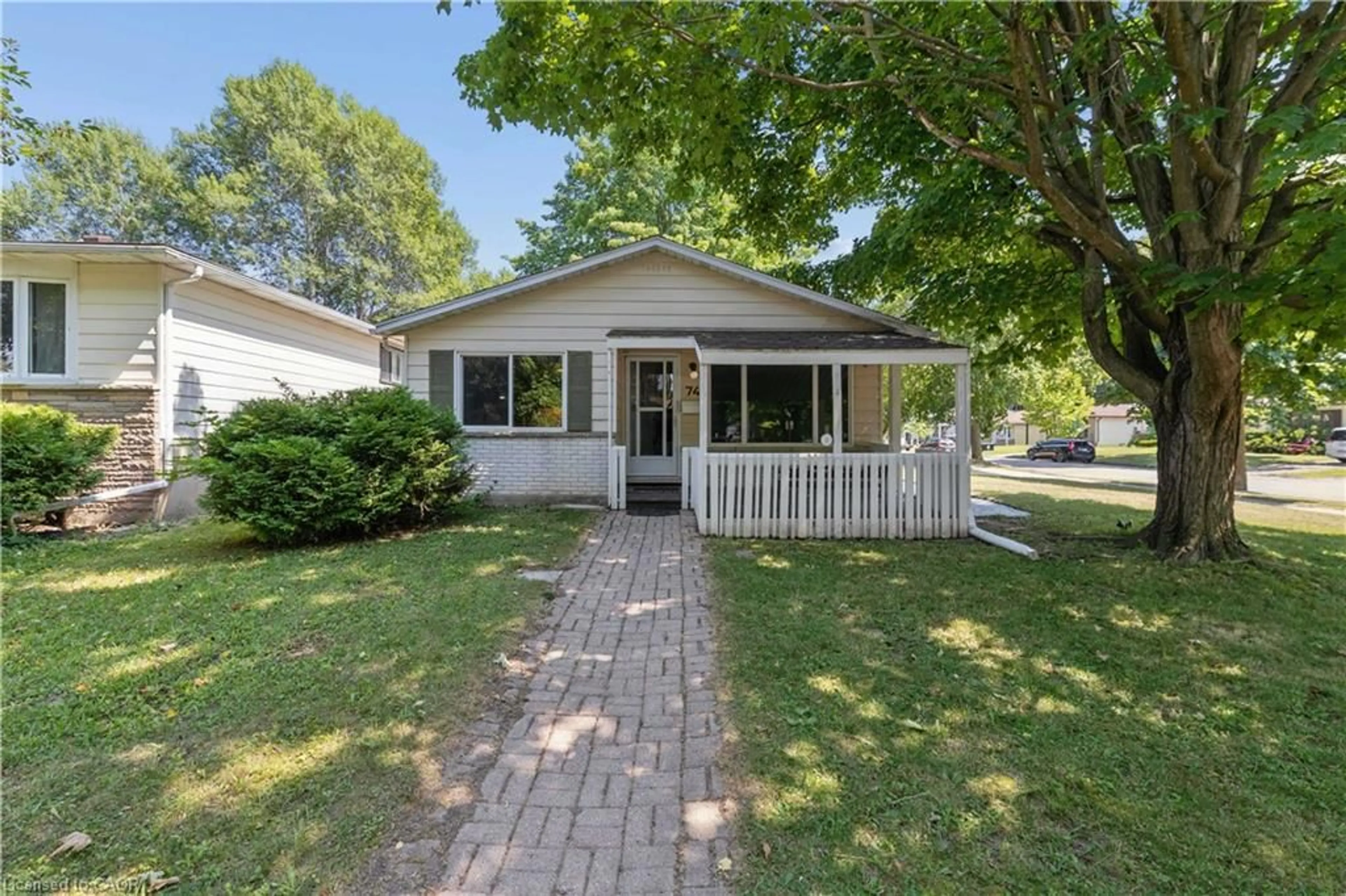 Home with vinyl exterior material, street for 74 Helene Cres, Waterloo Ontario N2L 5E5