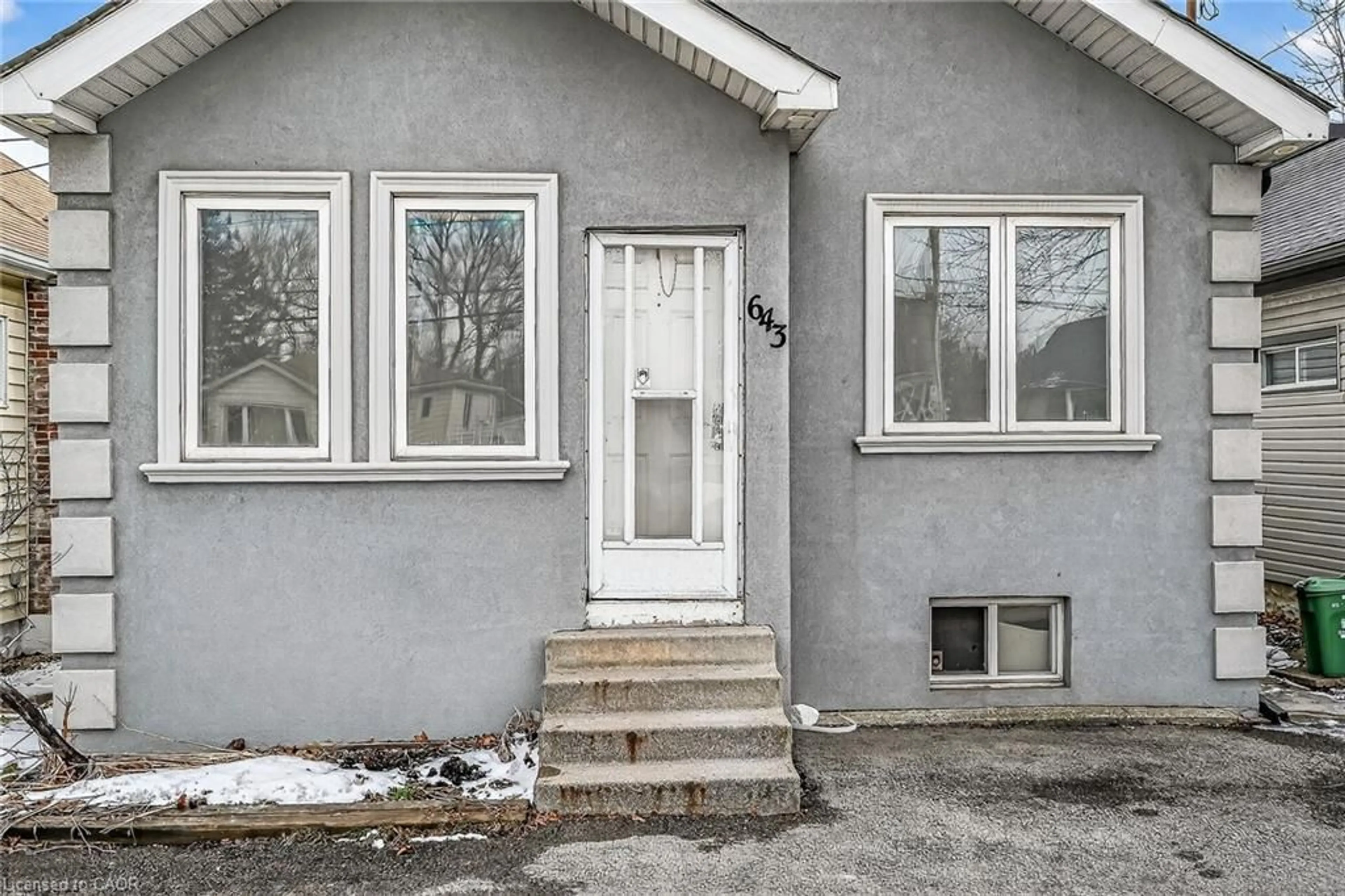 Unknown for 643 Upper Wellington St, Hamilton Ontario L9A 3R2