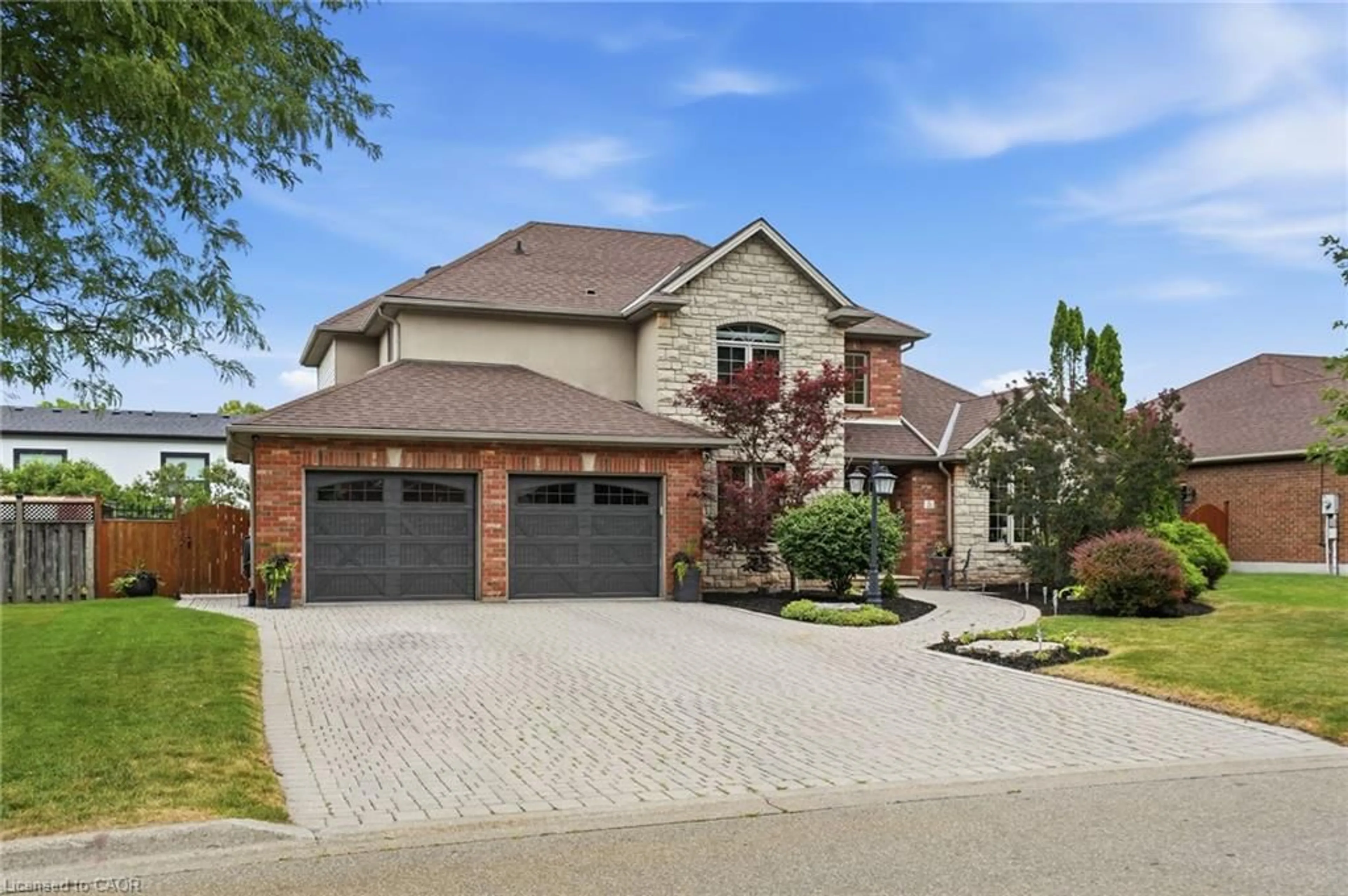 Home with brick exterior material, street for 5 Manor Cres, Grimsby Ontario L3M 5J9