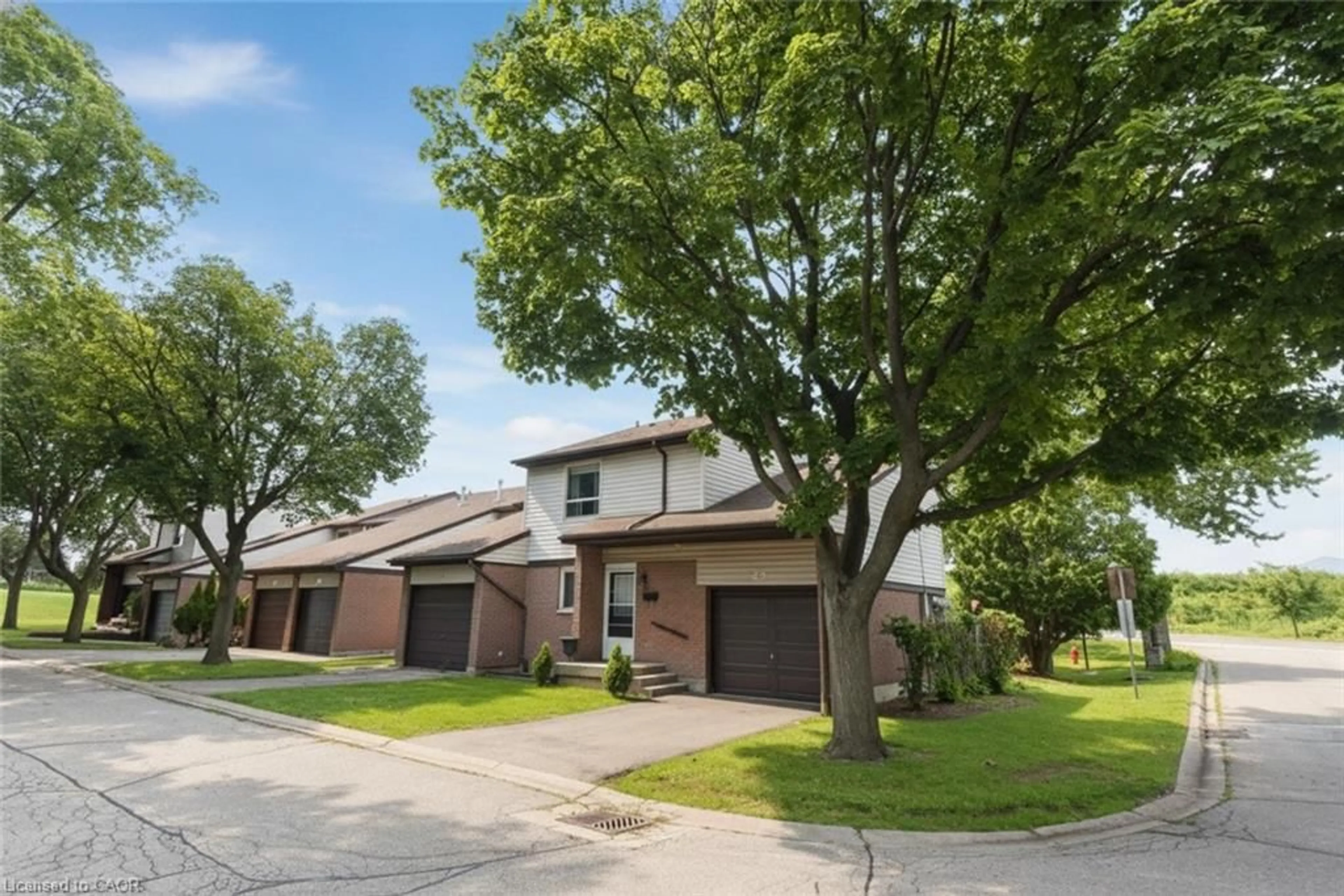 Home with brick exterior material, street for 1190 Upper Ottawa St #41, Hamilton Ontario L8W 1T8