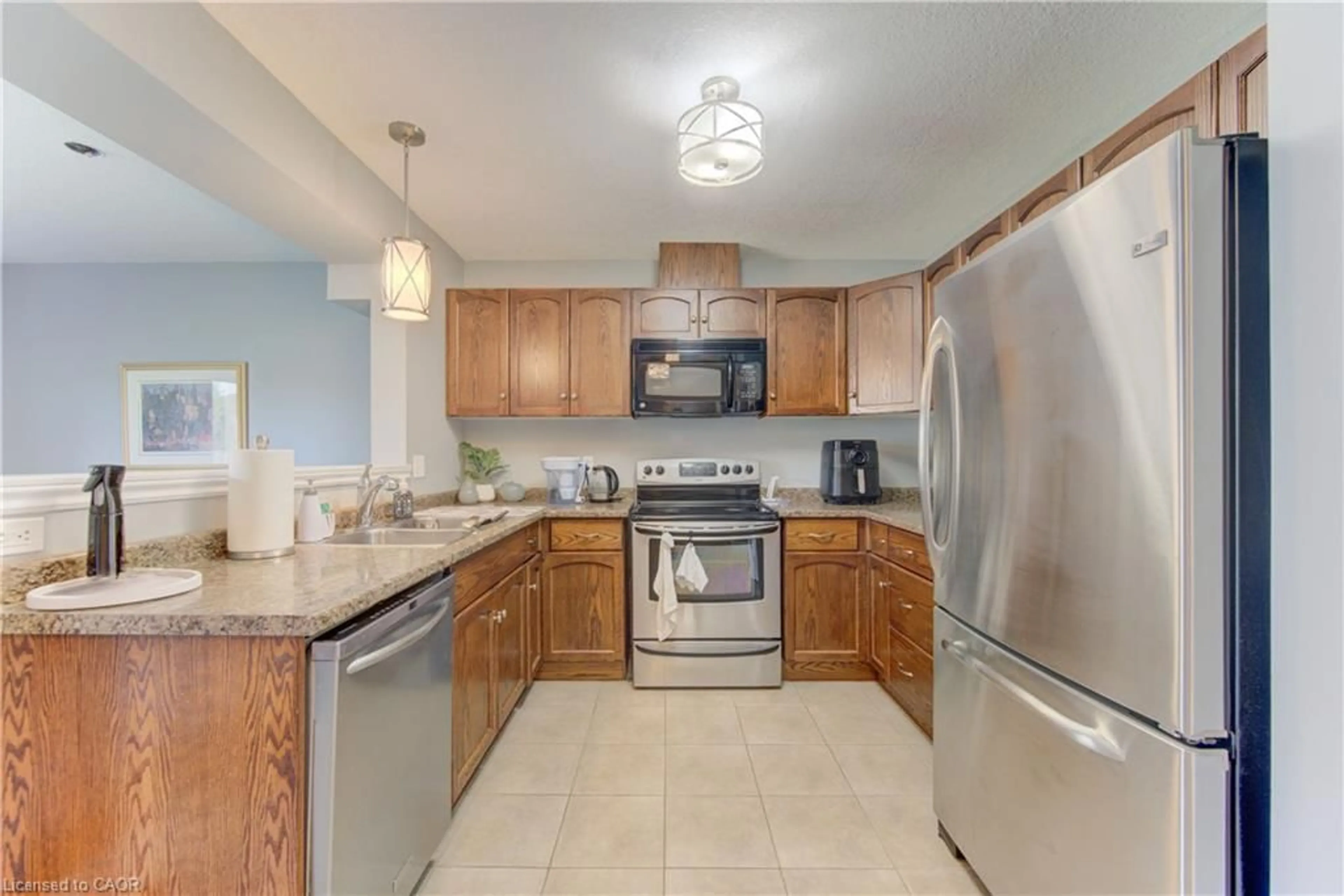 Standard kitchen, ceramic/tile floor for 6 Edwards St, Guelph Ontario N1E 0B2