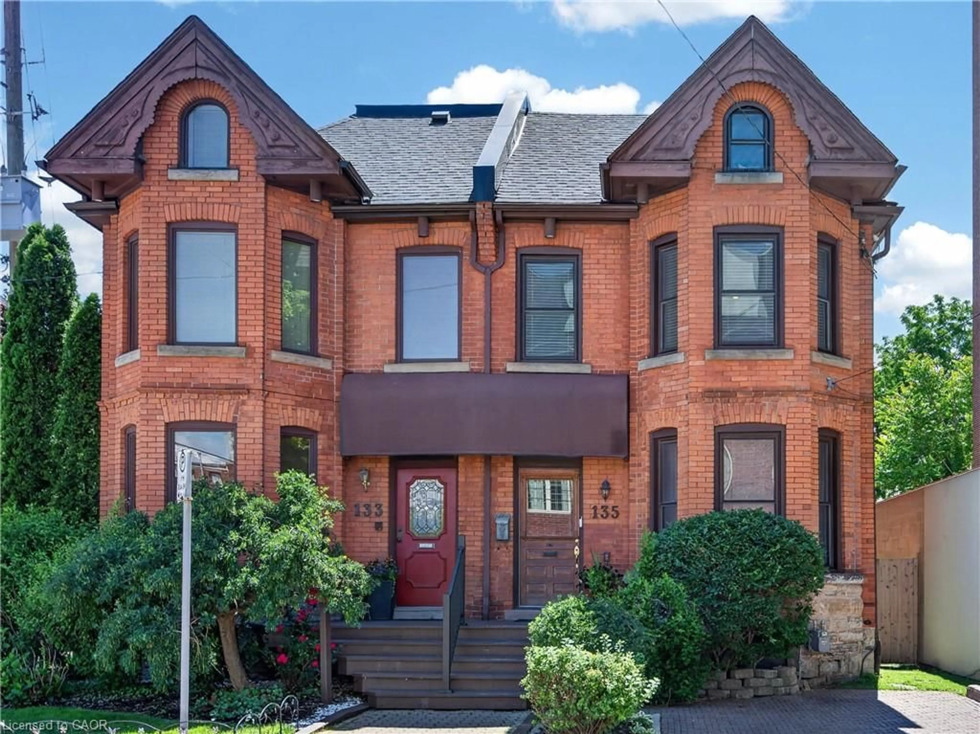 Home with brick exterior material, street for 135 Catharine St, Hamilton Ontario L8N 2J6