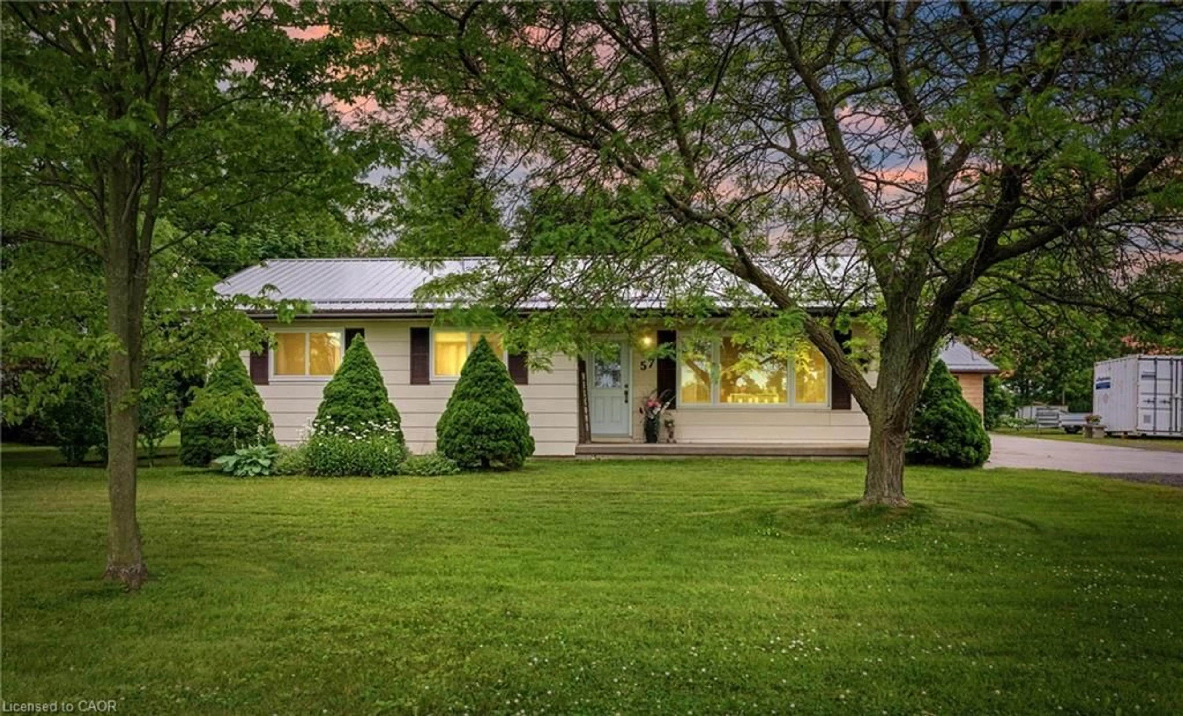 A pic from outside/outdoor area/front of a property/back of a property/a pic from drone, street for 57 Talbot St, Jarvis Ontario N0A 1J0