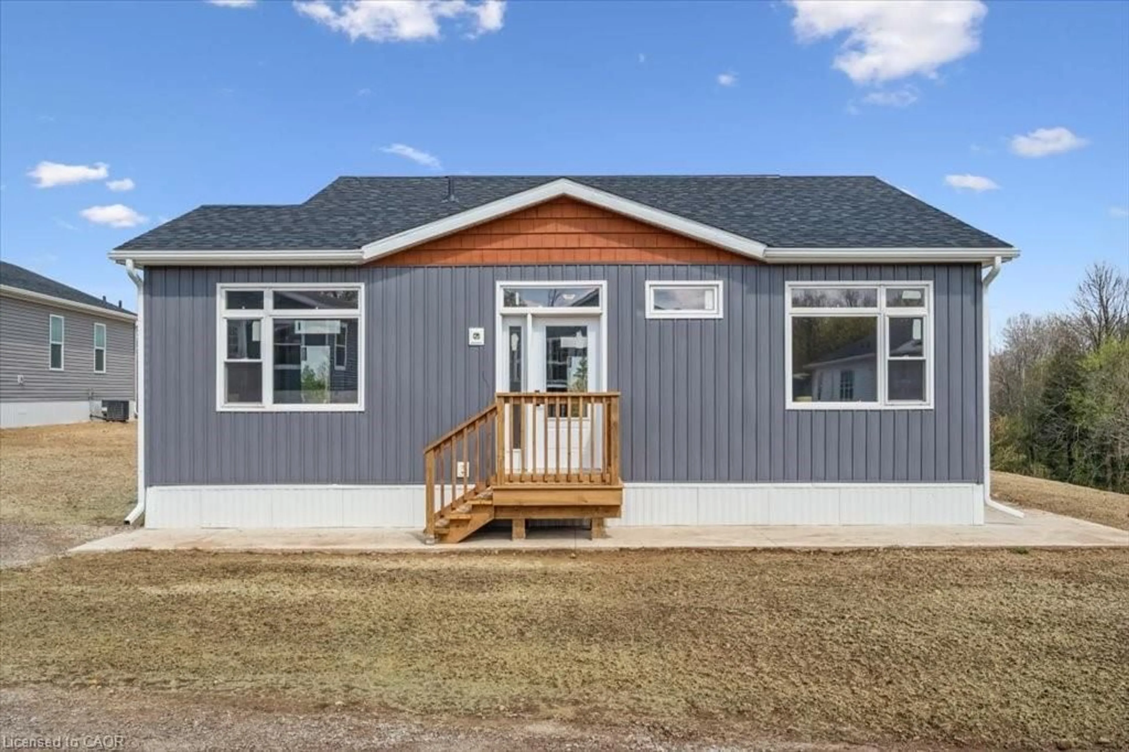 Home with vinyl exterior material, unknown for 1085 Concession 10 Rd #Lot 117/H, Flamborough Ontario L0R 1K0