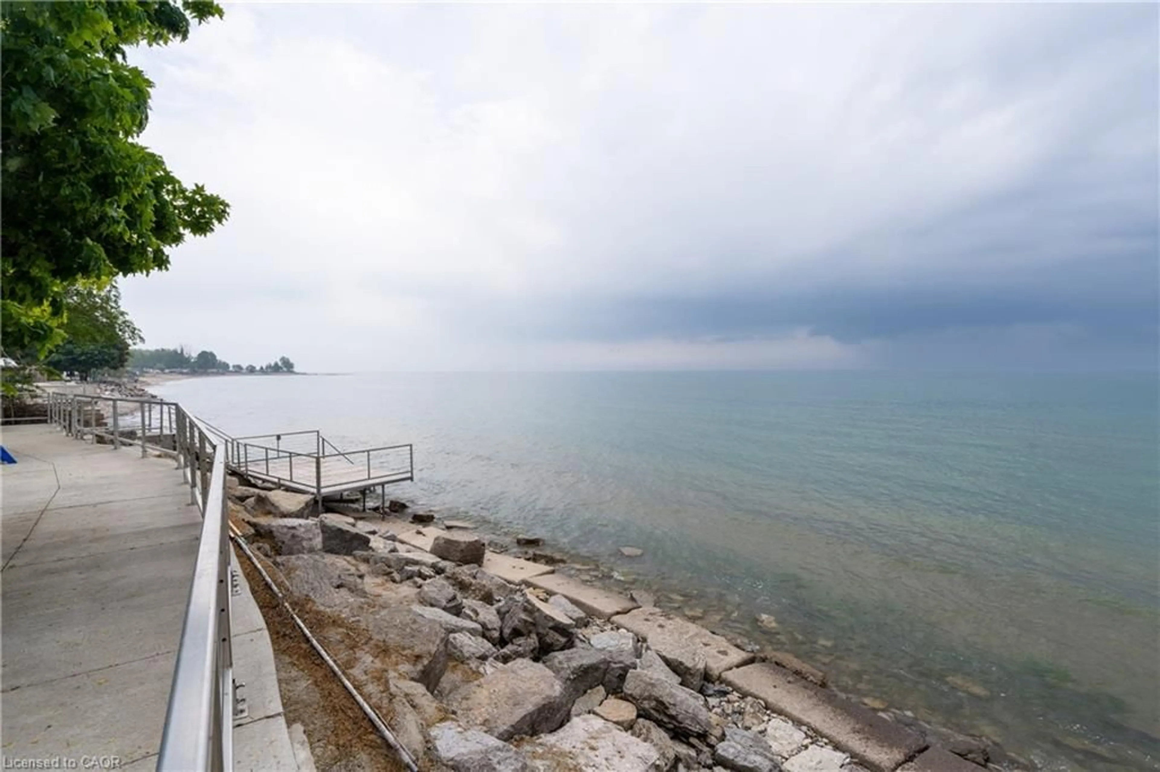 Blurry image for 2118 Lakeshore Rd, Dunnville Ontario N1A 2W8