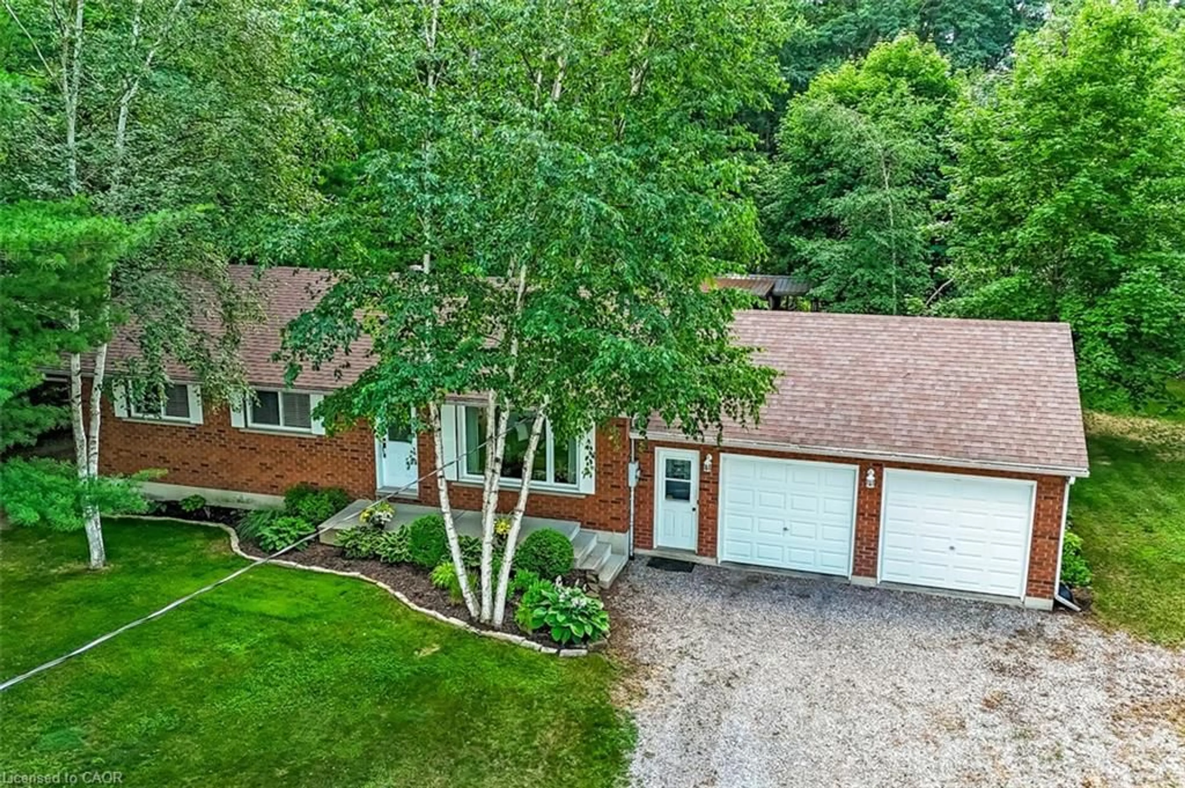 A pic from outside/outdoor area/front of a property/back of a property/a pic from drone, unknown for 1040 Vittoria Rd, Vittoria Ontario N3Y 1W0