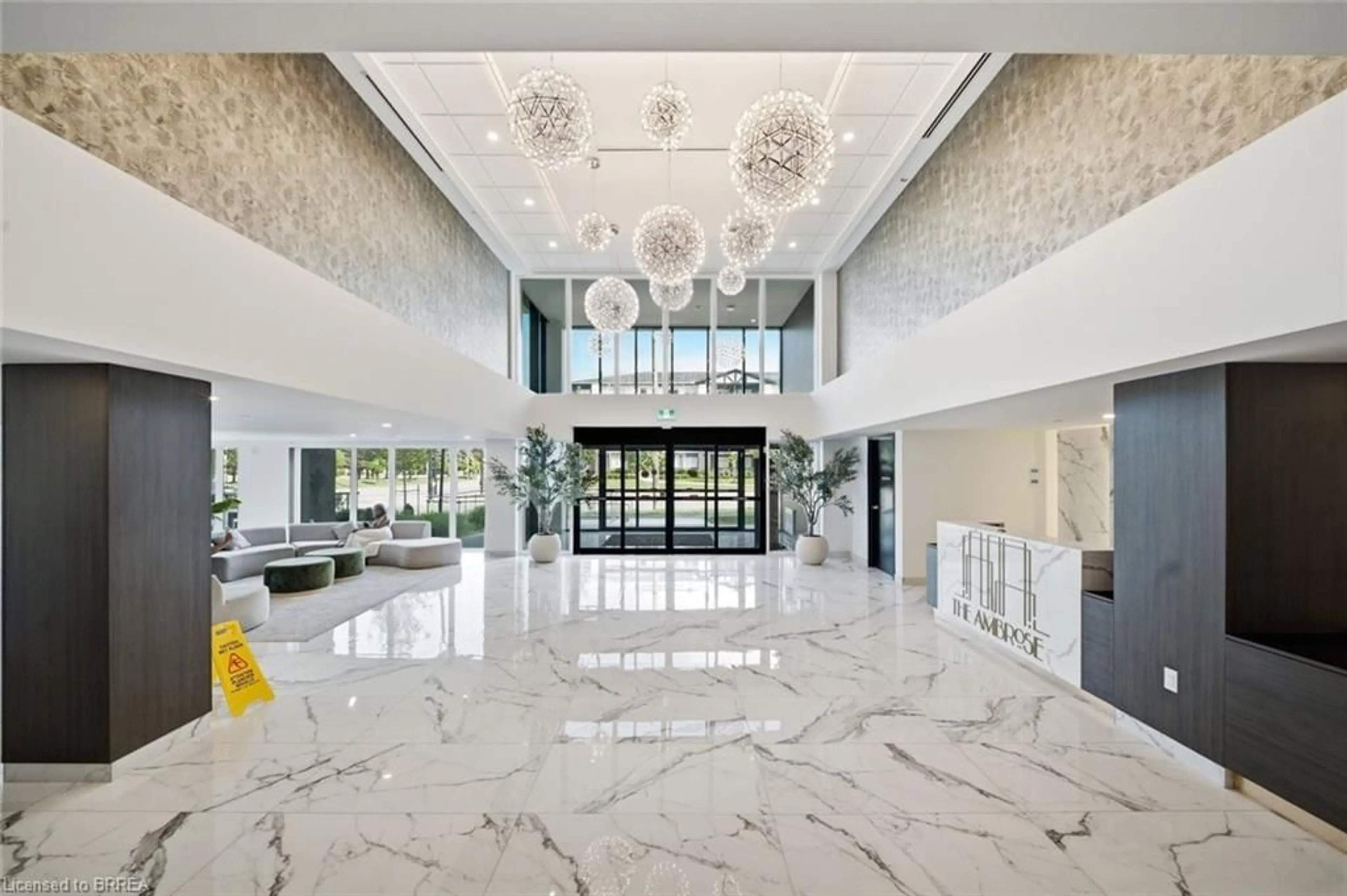 Lobby for 575 Conklin Rd #323, Brantford Ontario N3T 0Y2