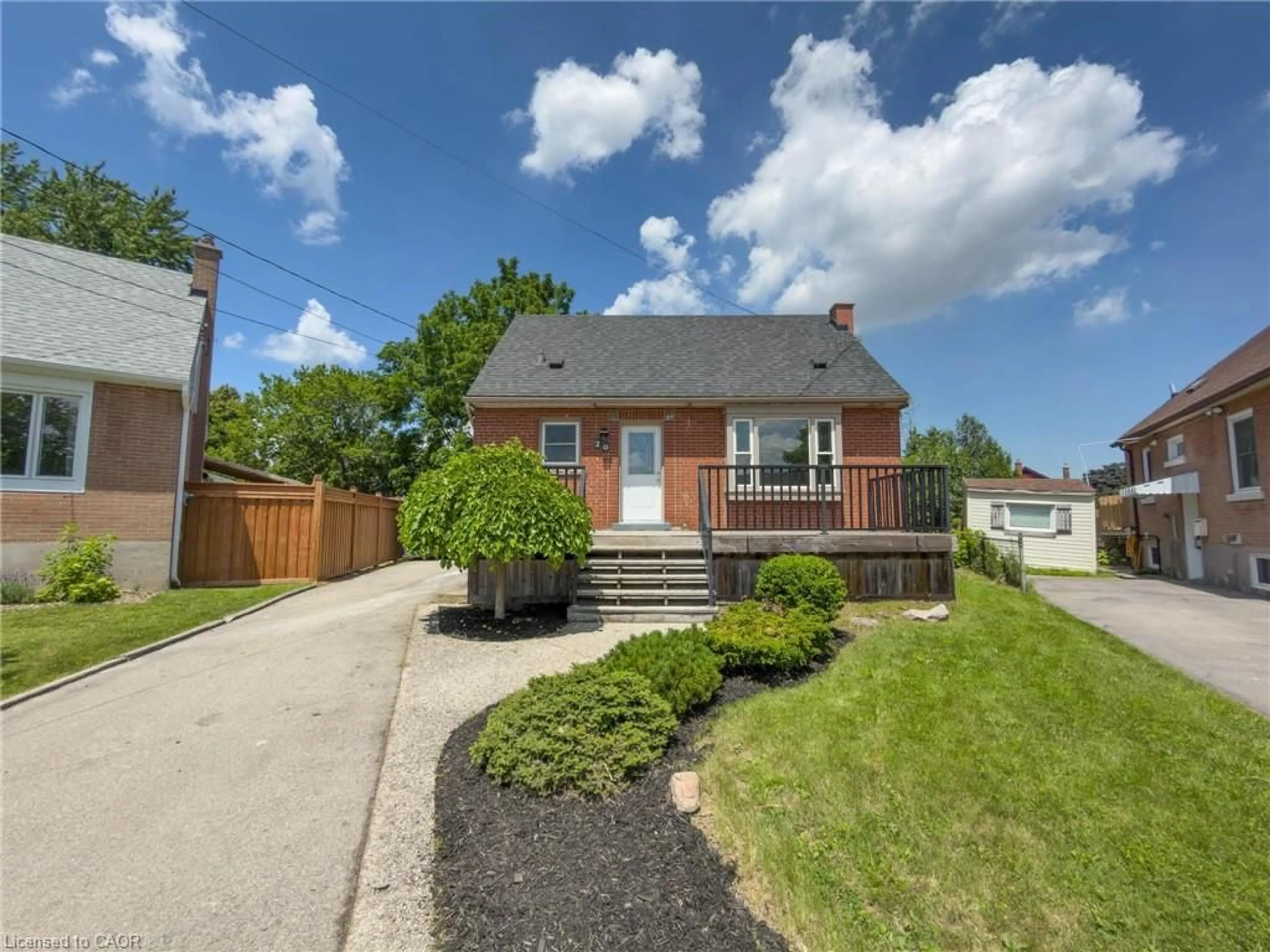 Home with brick exterior material, street for 20 Patricia Pl, Hamilton Ontario L8V 1N6