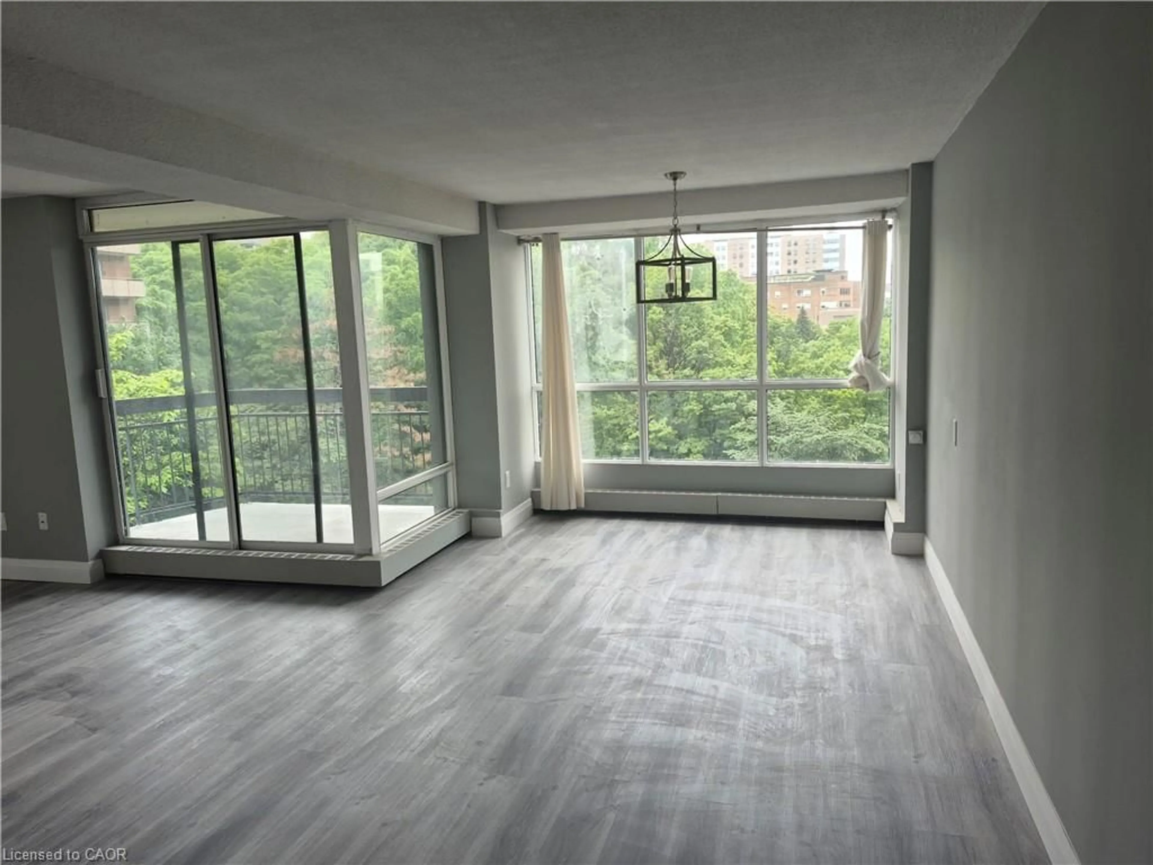 A pic of a room for 150 Charlton Ave #708, Hamilton Ontario L8N 3X3