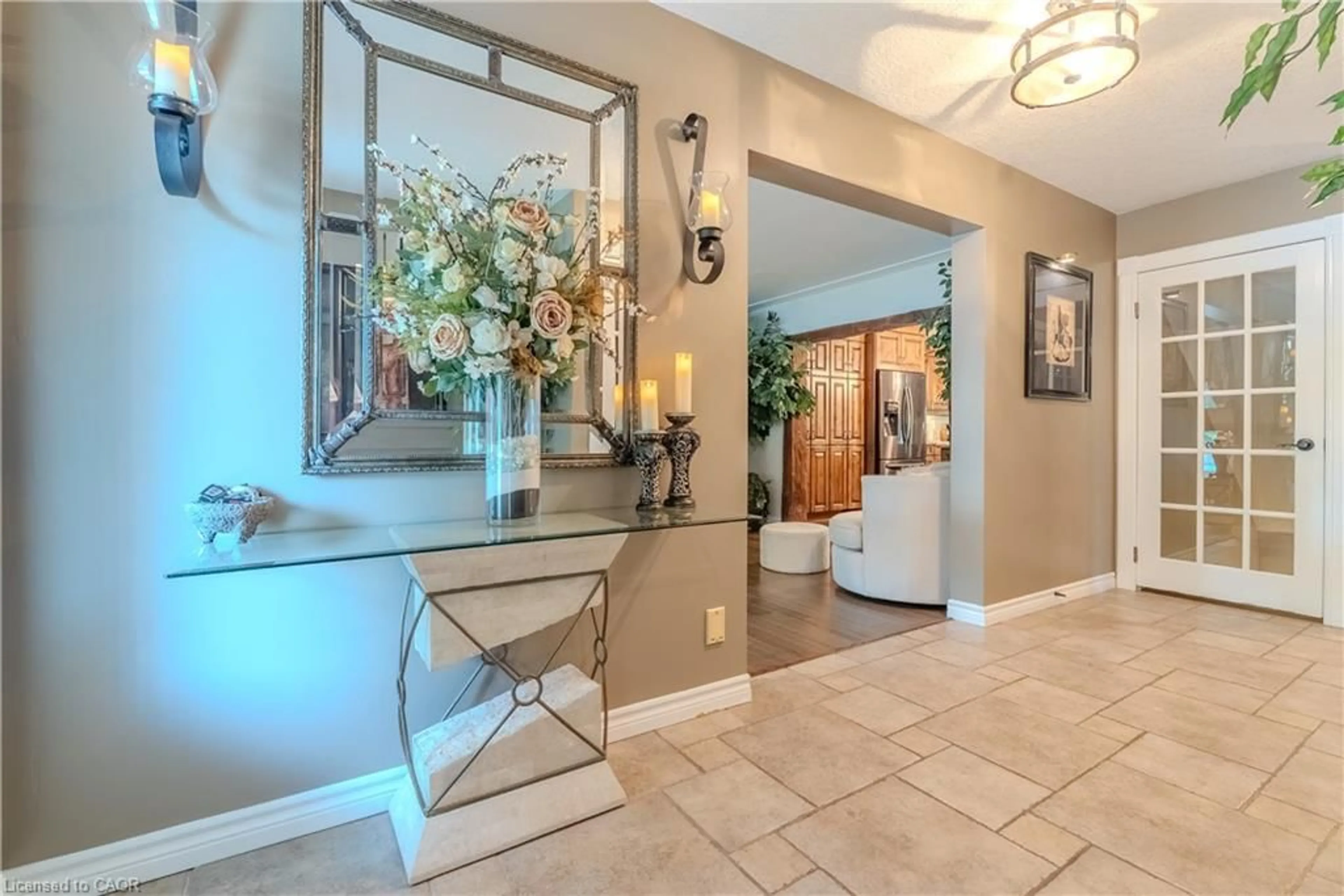Indoor entryway for 68 Georgian St, Kitchener Ontario N2B 3P4