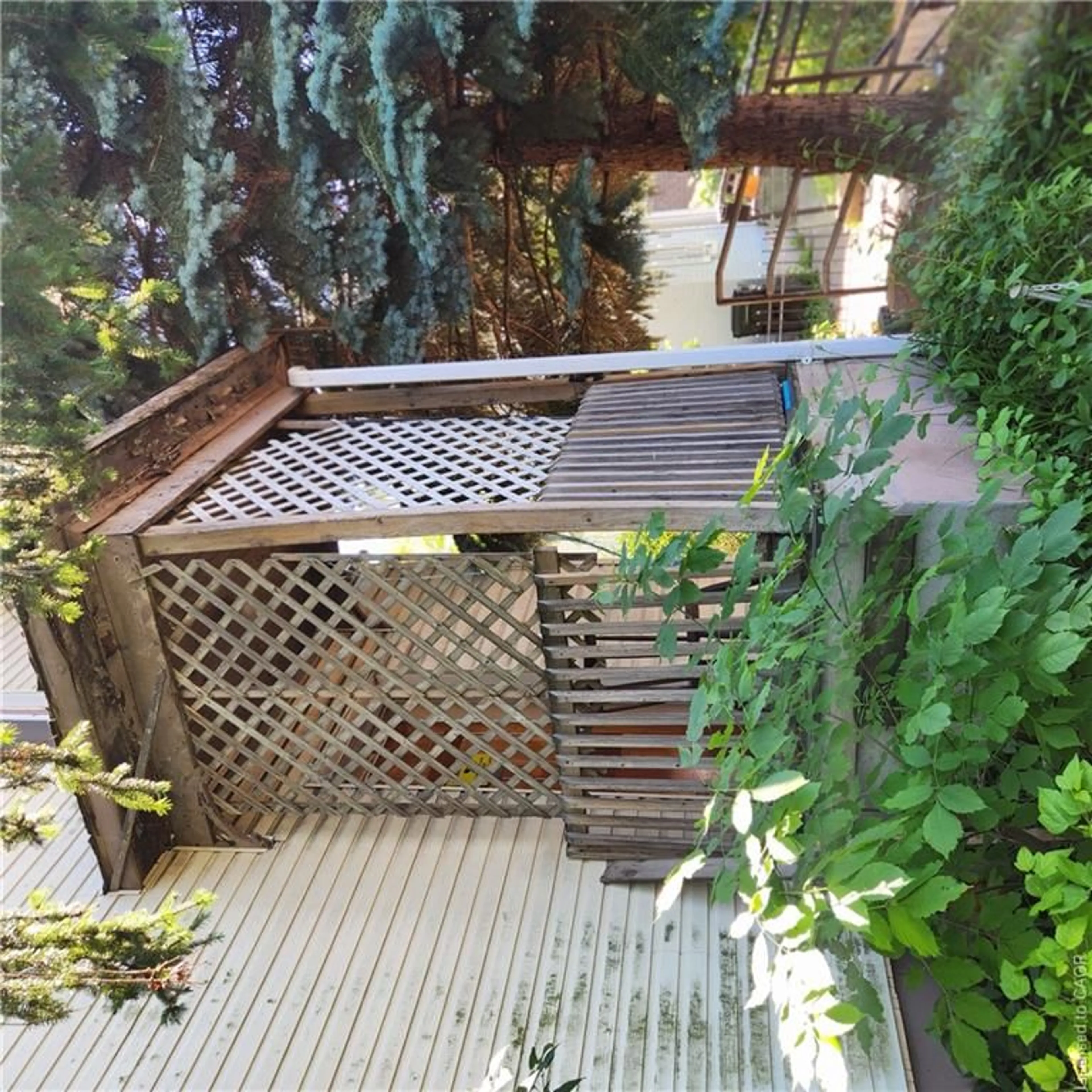 Patio, street for 365 Victoria St, Kitchener Ontario N2H 5E4